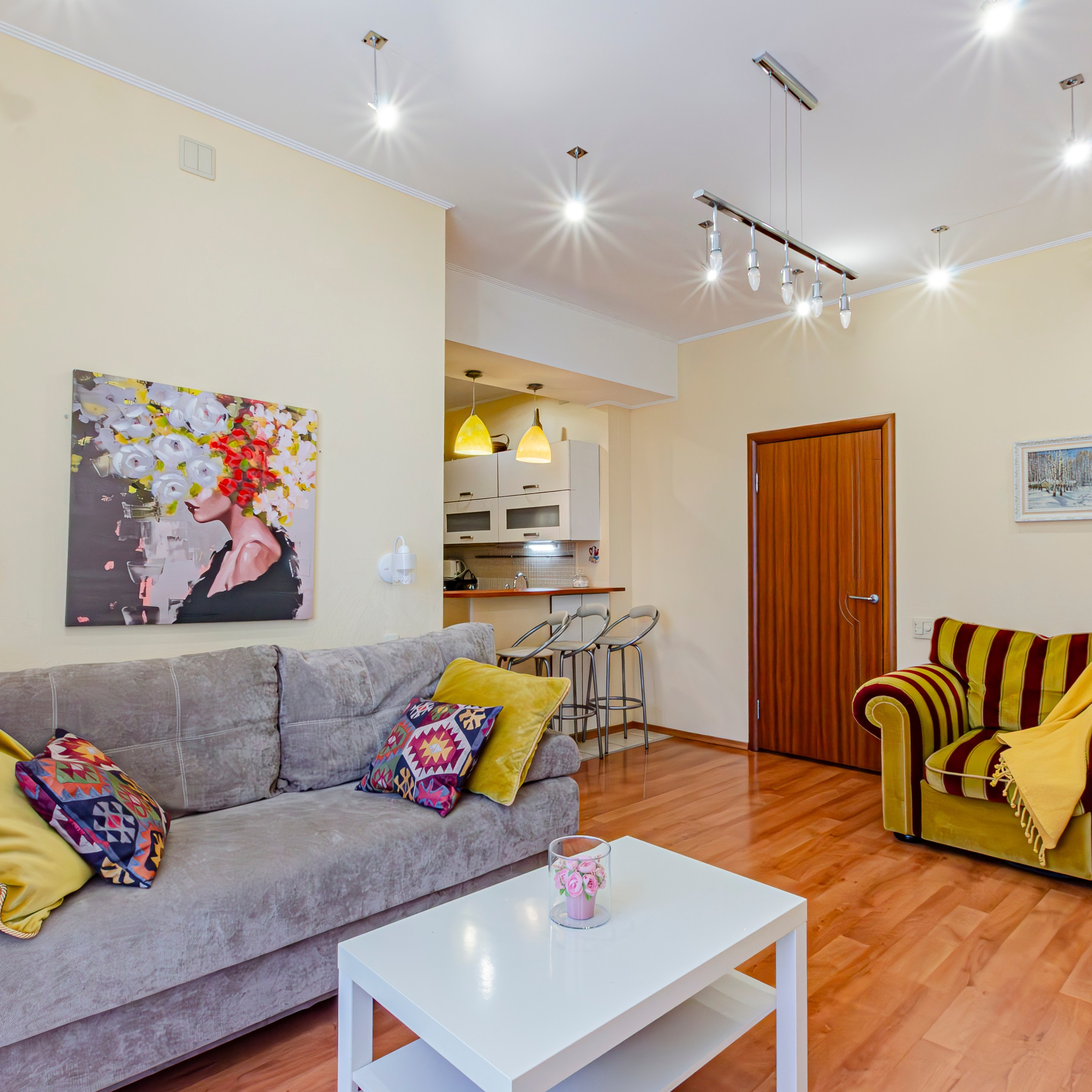 Николаева 5