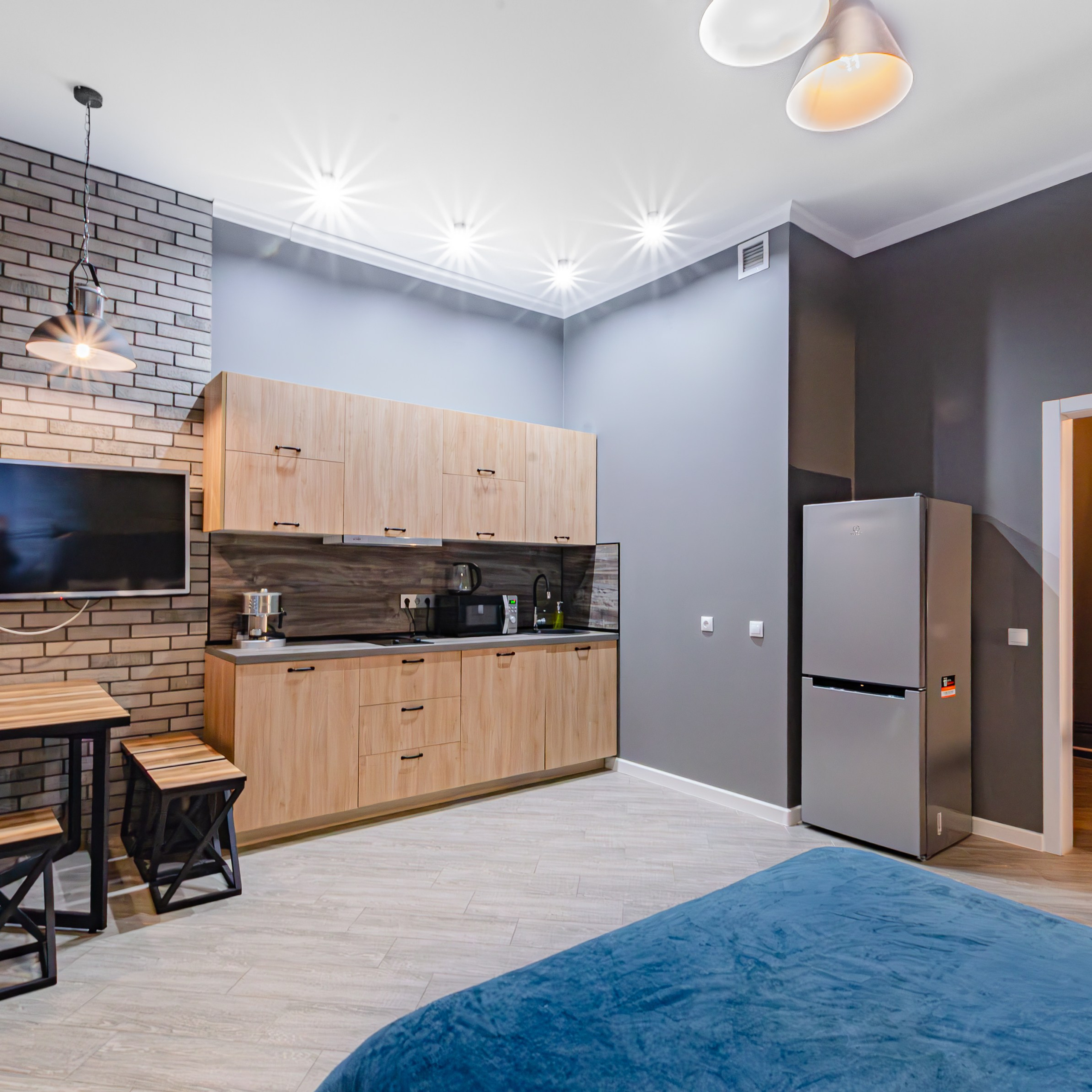 Вишневского 61