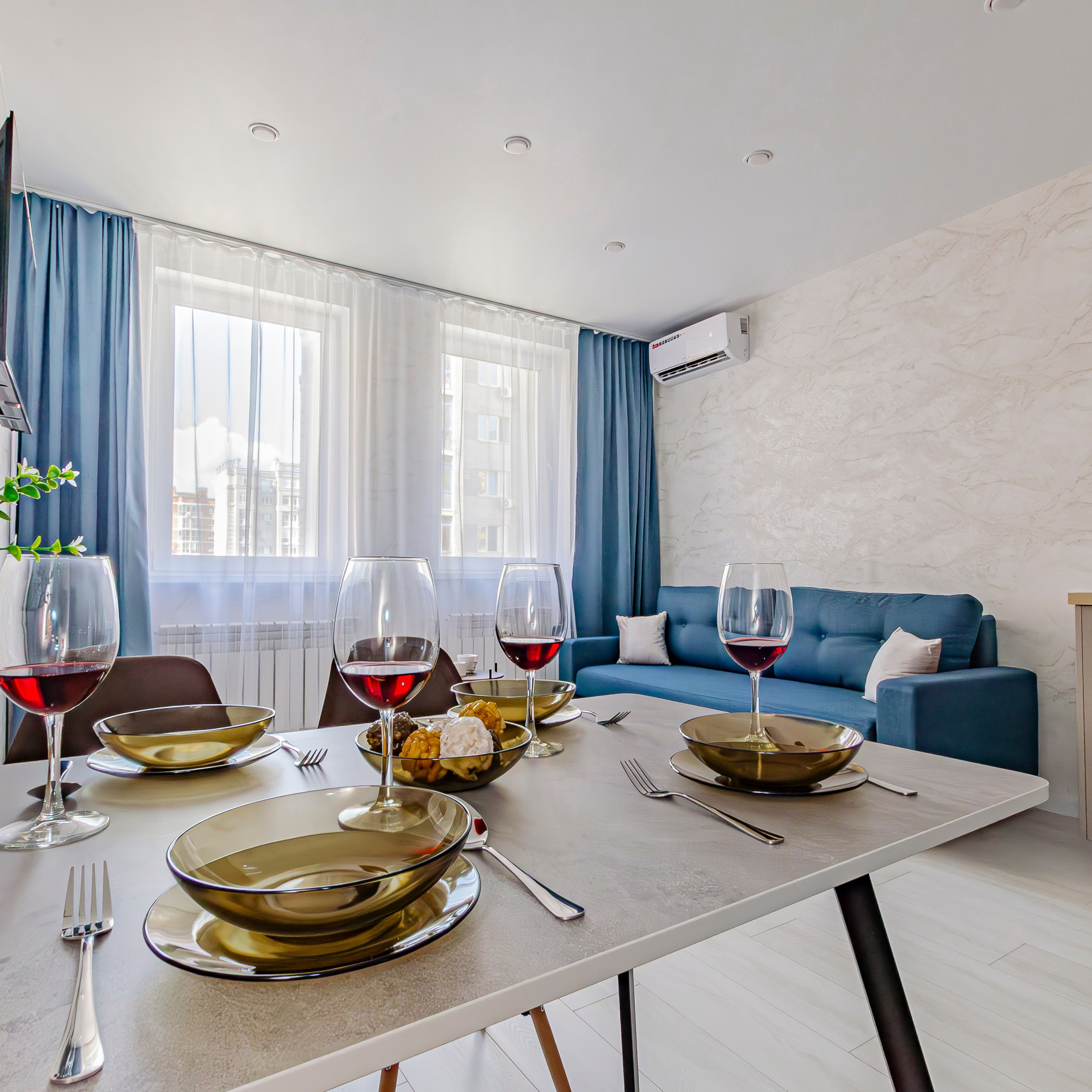 Адоратского 1 кв 5