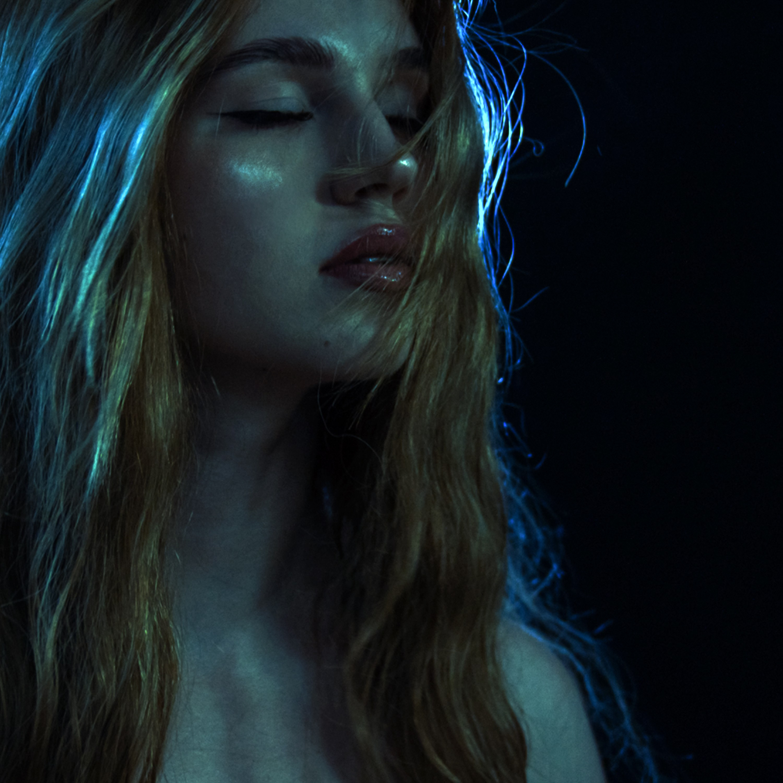 Xstazia — музыкальные обложки, арт-дирекшн, режиссура и креативное продюссирование