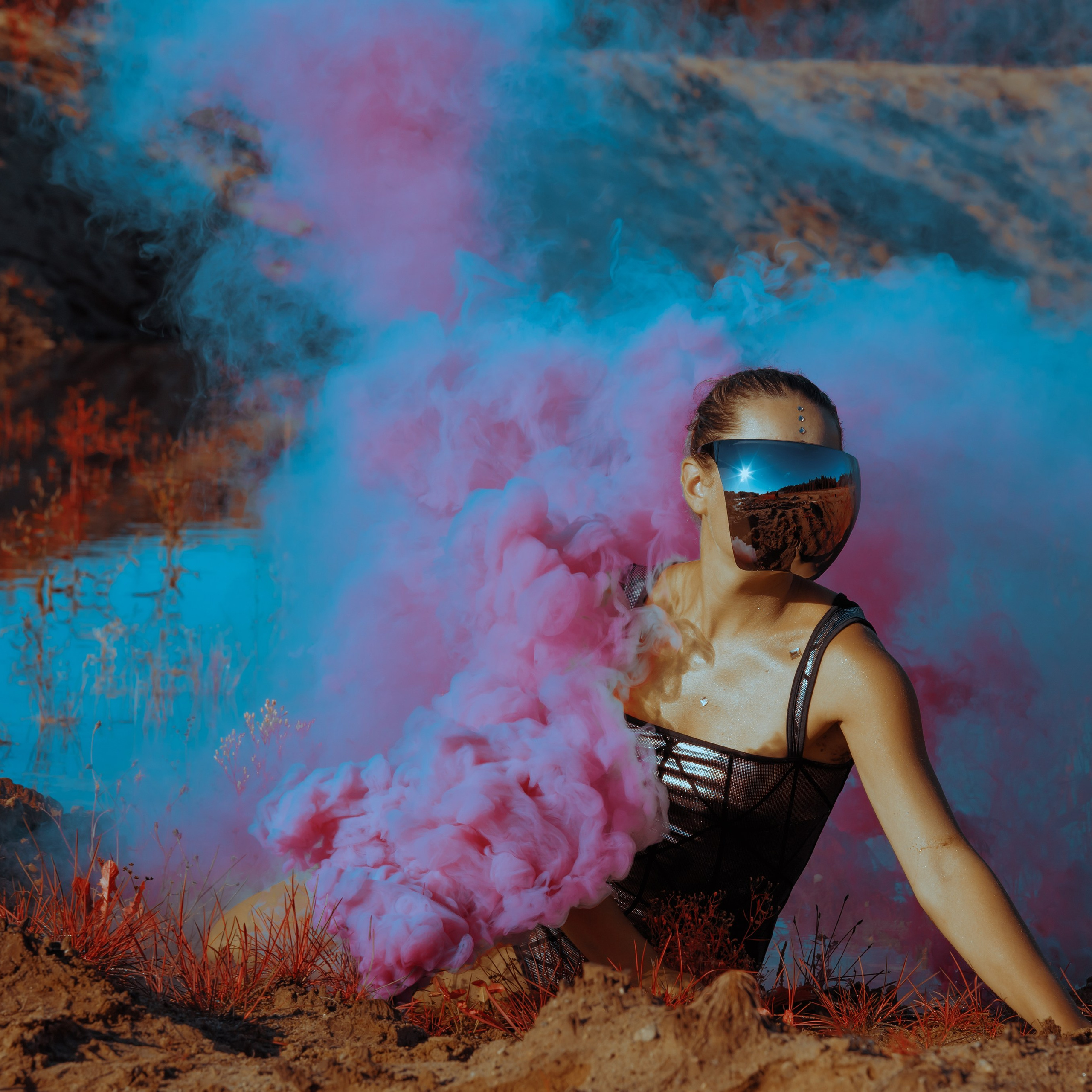 Первый контакт