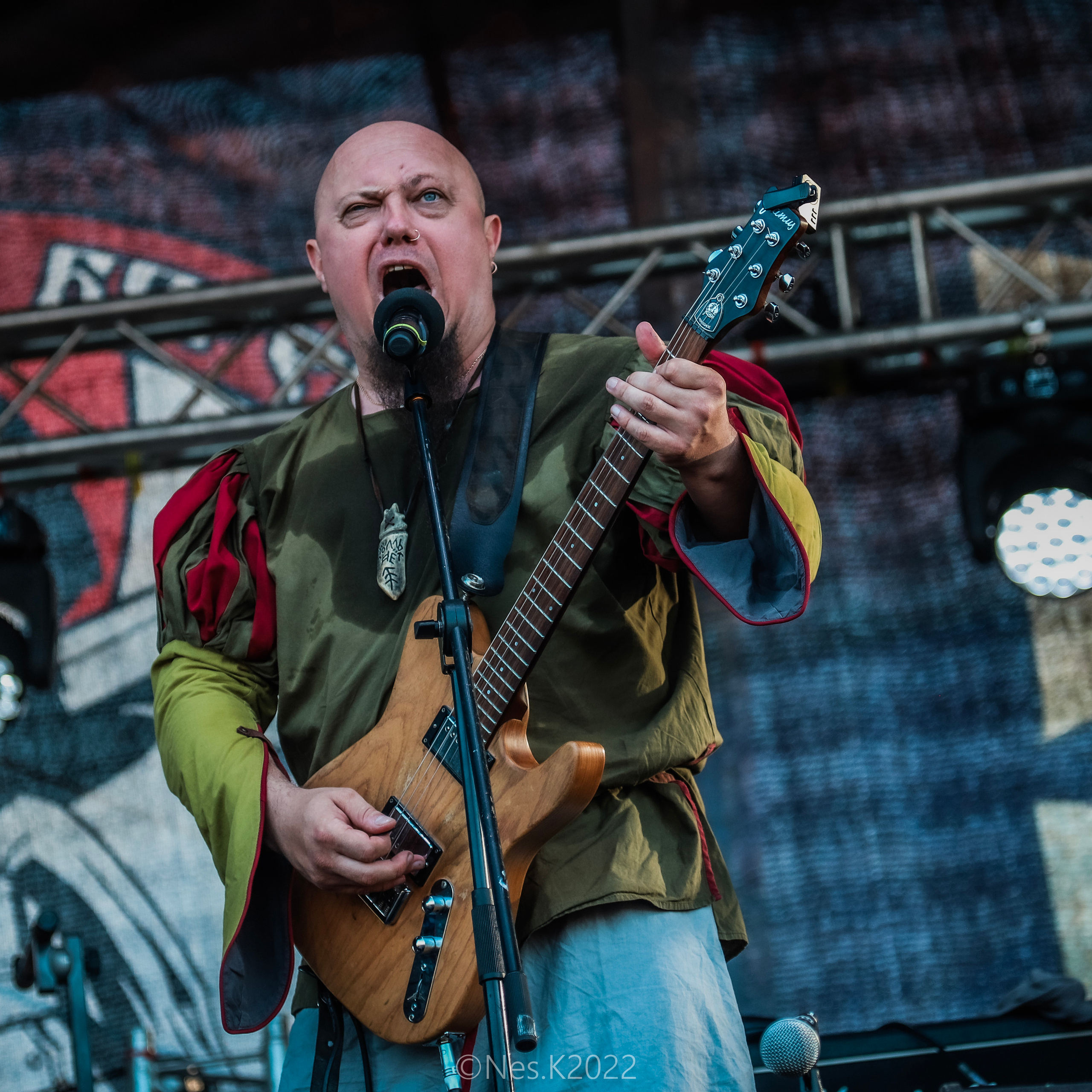 Тролль Гнёт Ель