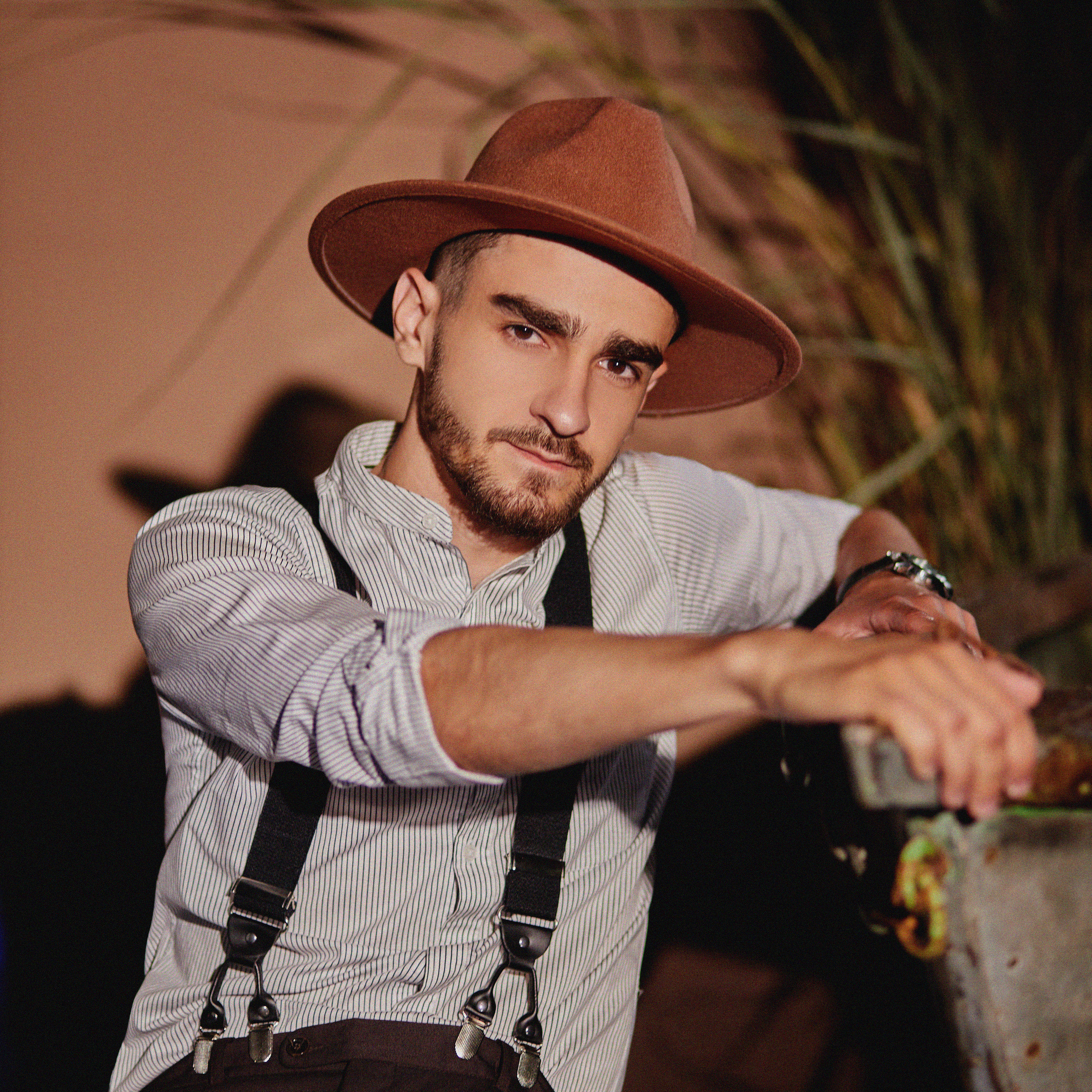 Артем Фролов