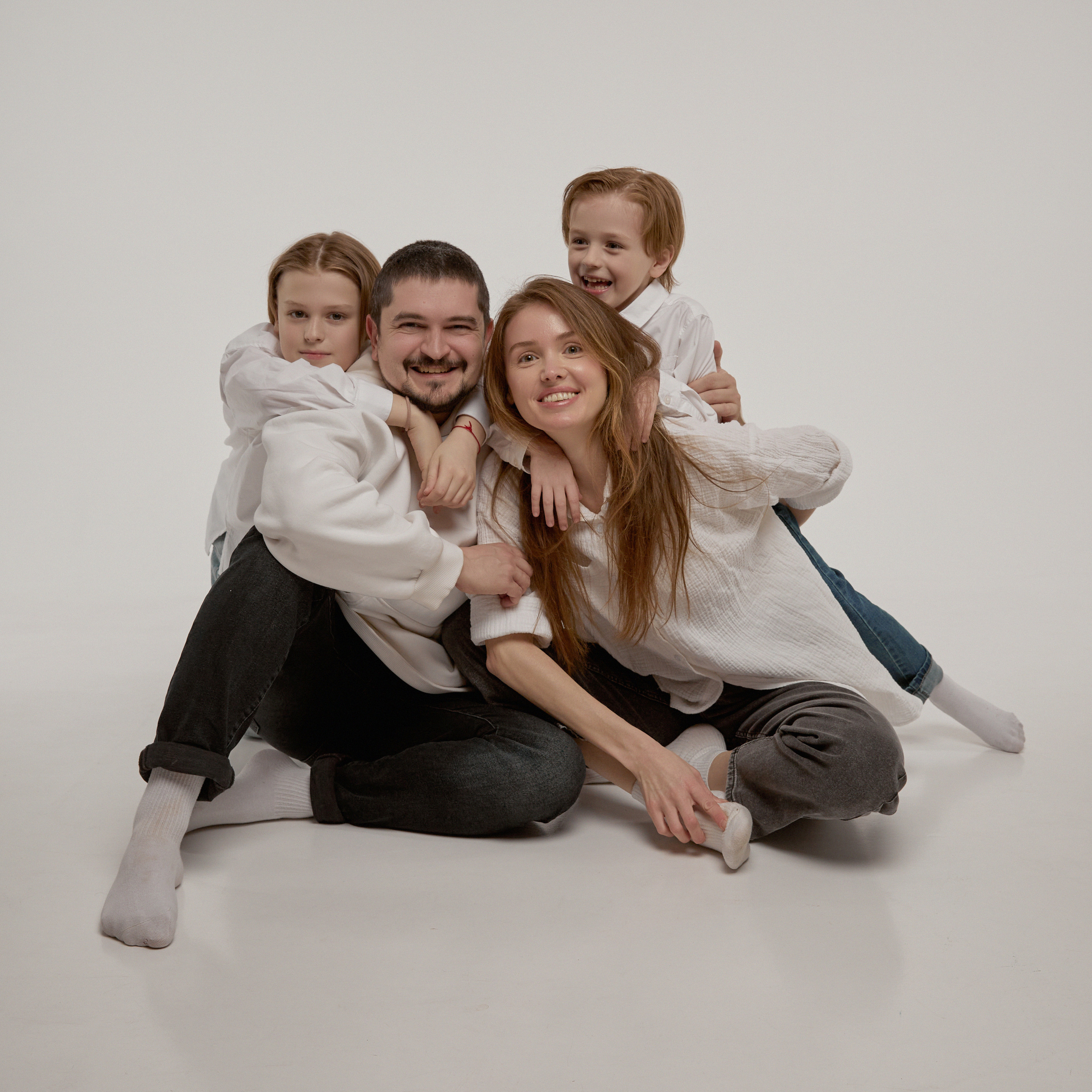 Михаил с семьей