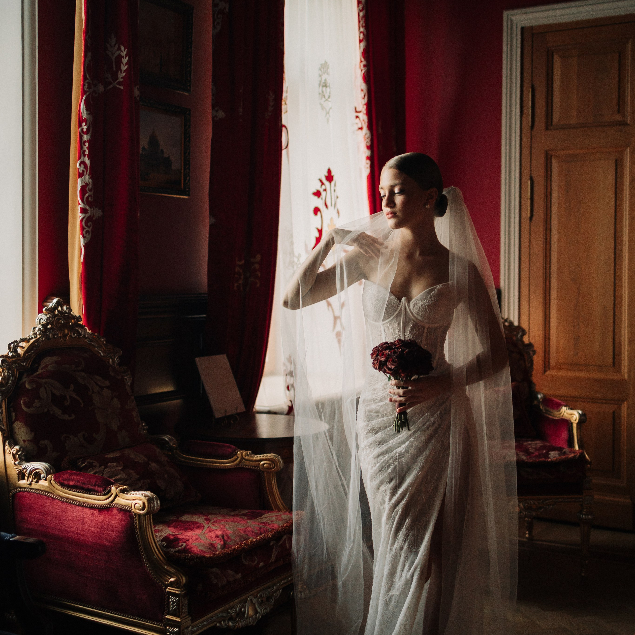 Свадебный и прогулочный фотограф в Санкт-Петербурге Дарья Корель