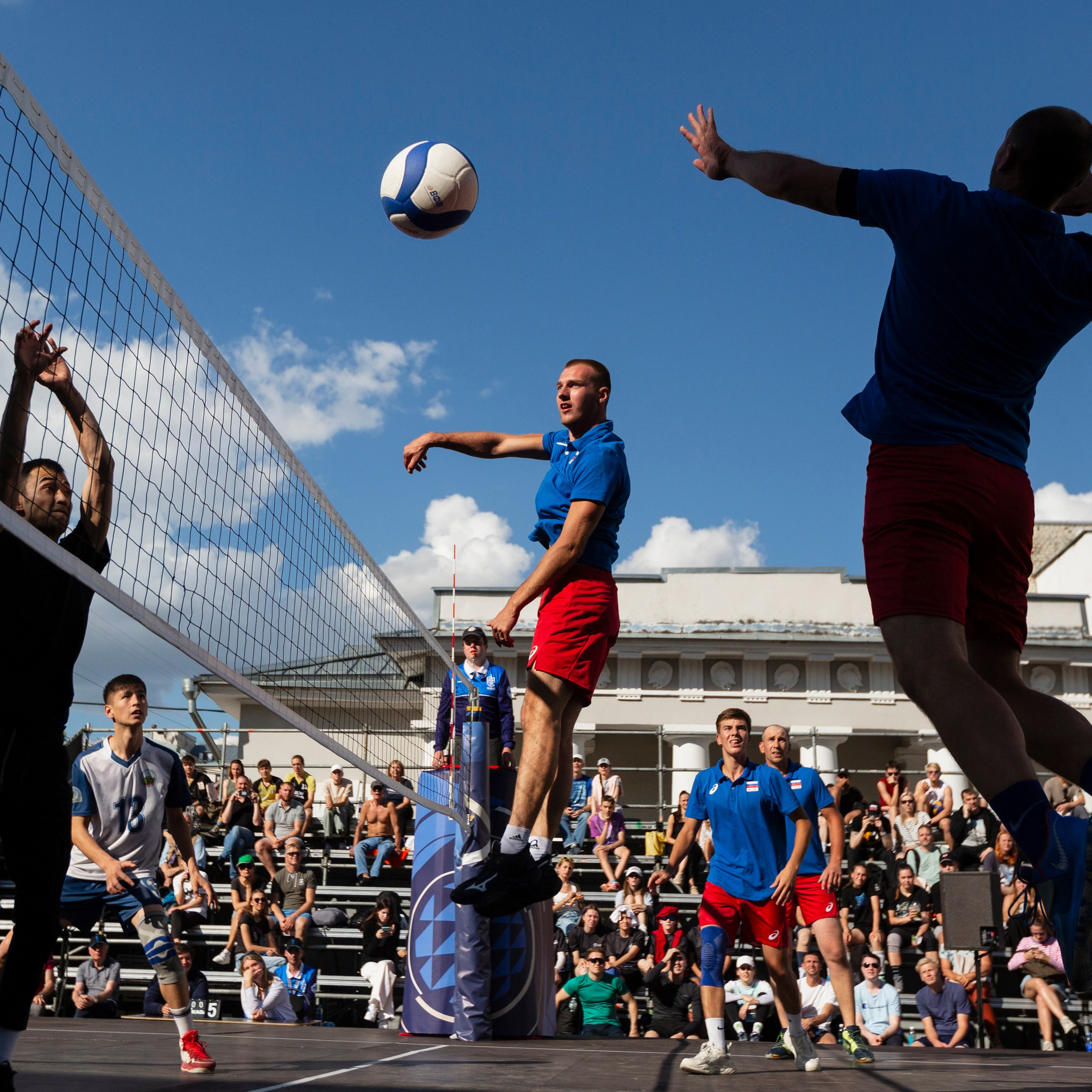 100 ЛЕТ ОТЕЧЕСТВЕННОМУ ВОЛЕЙБОЛУ