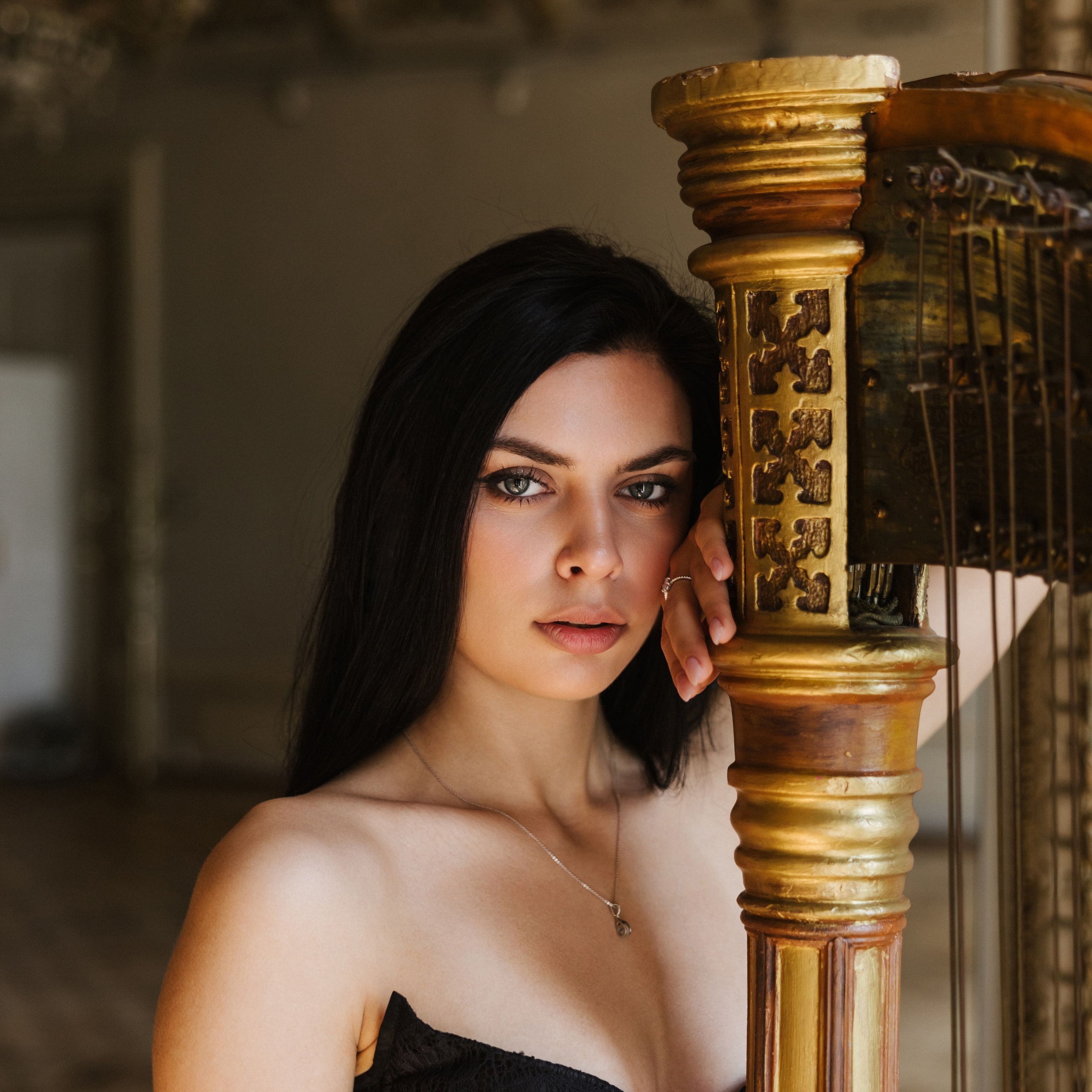 Алина