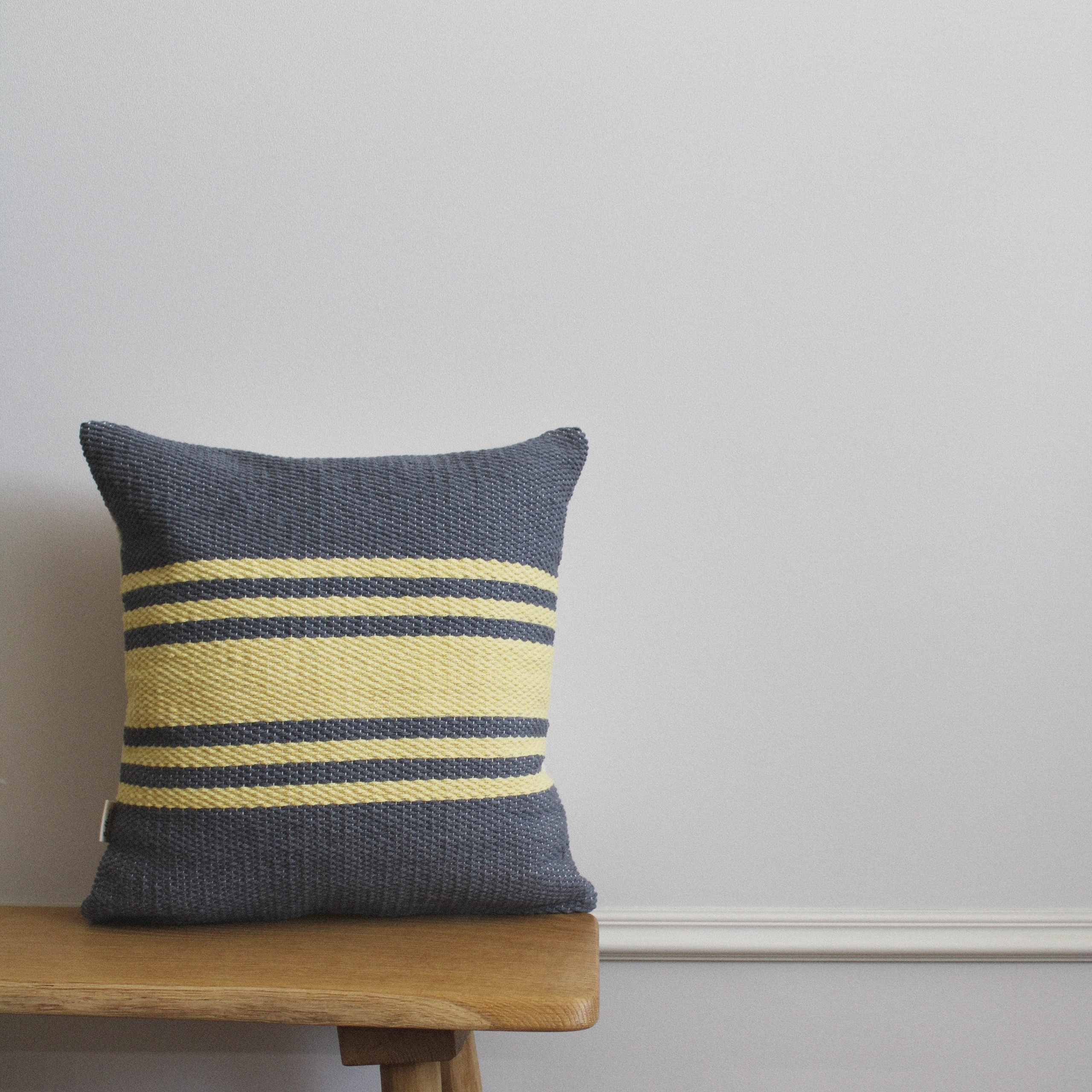 Подушка «Серая в желтую полоску». Авторские тканые полотна из натуральных материалов