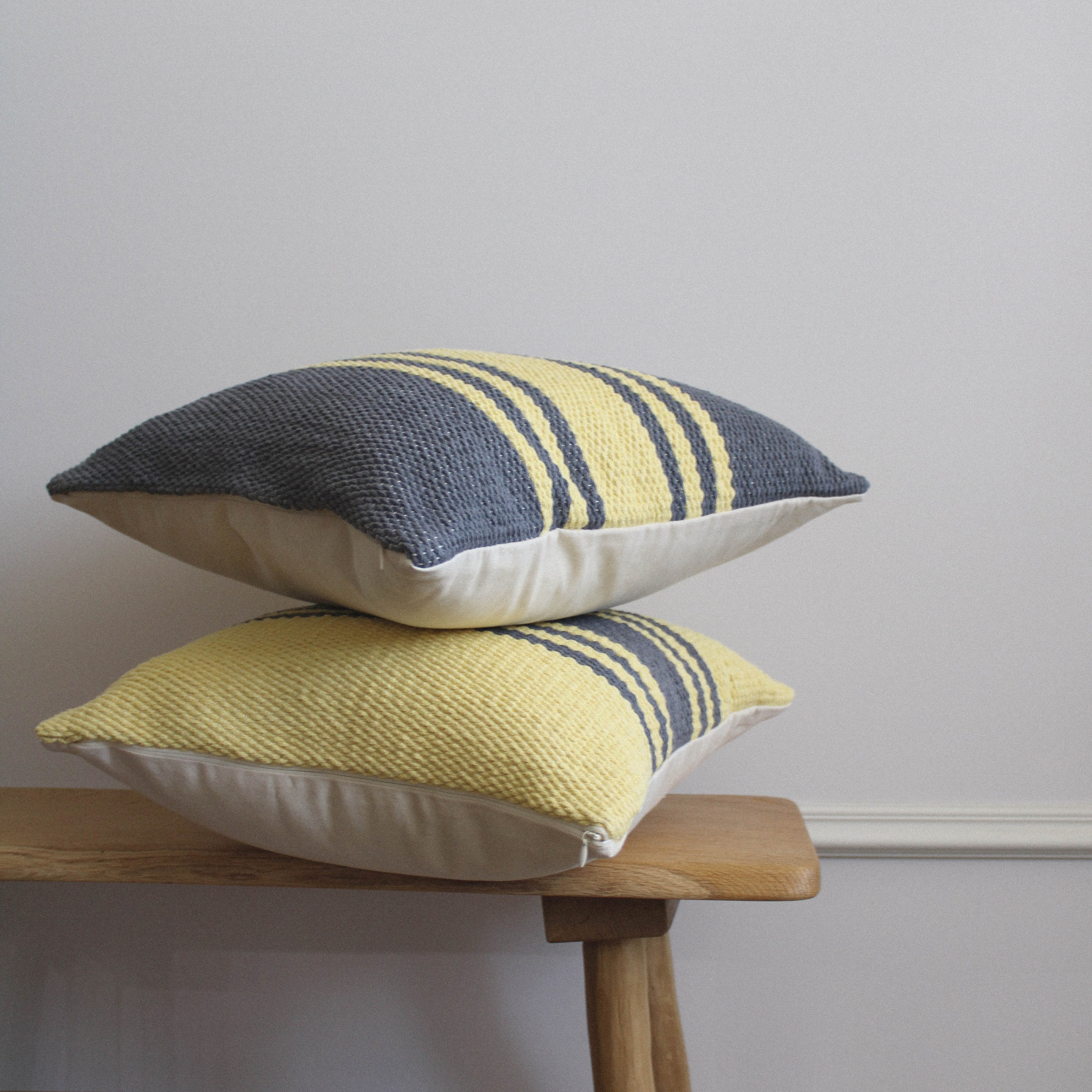 Подушка «Серая в желтую полоску». Авторские тканые полотна из натуральных материалов