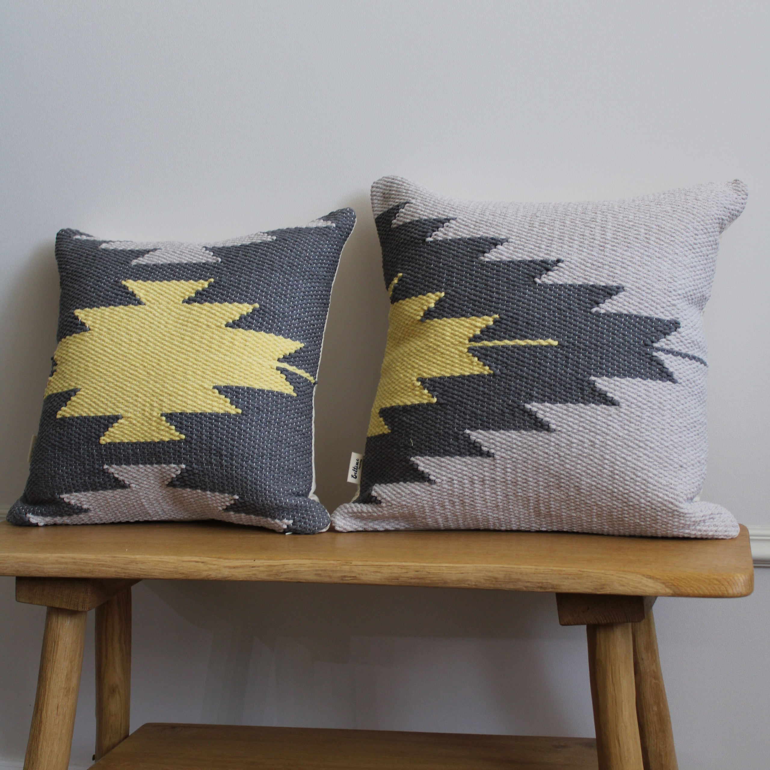 Подушка «Серая звезда». Авторские тканые полотна из натуральных материалов