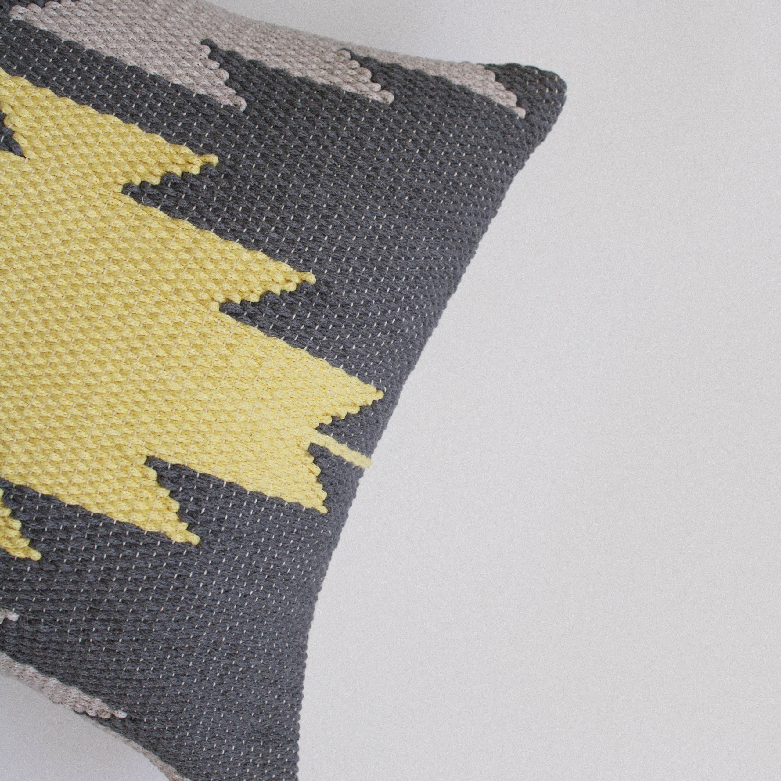 Подушка «Желтая звезда». Авторские тканые полотна из натуральных материалов