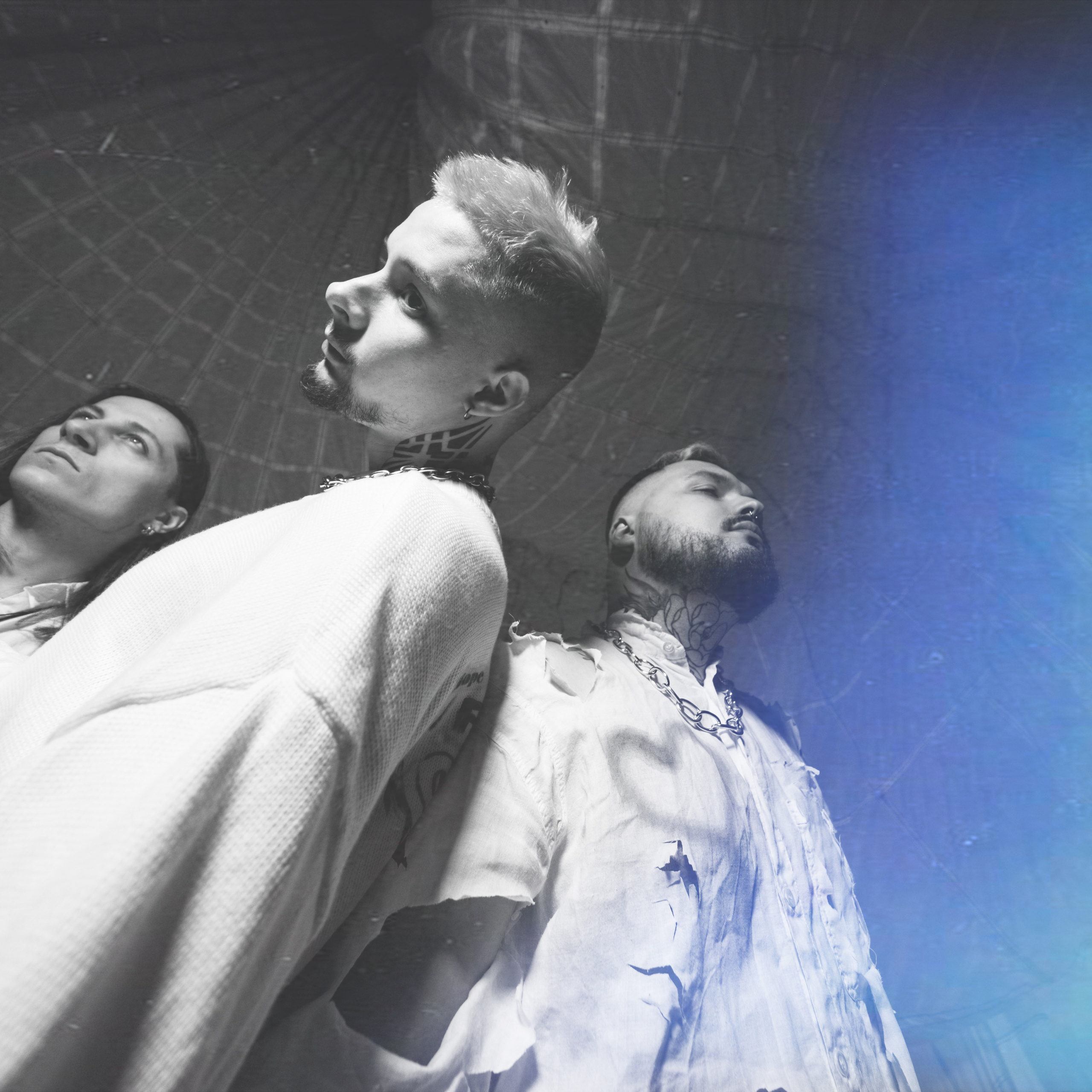 Три метра льда