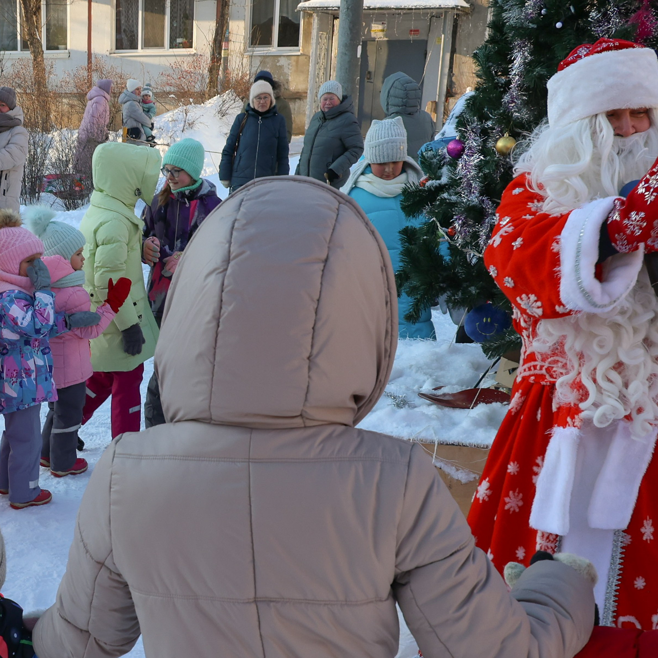 Новогодний праздник на улице Гагарина город Ижевск