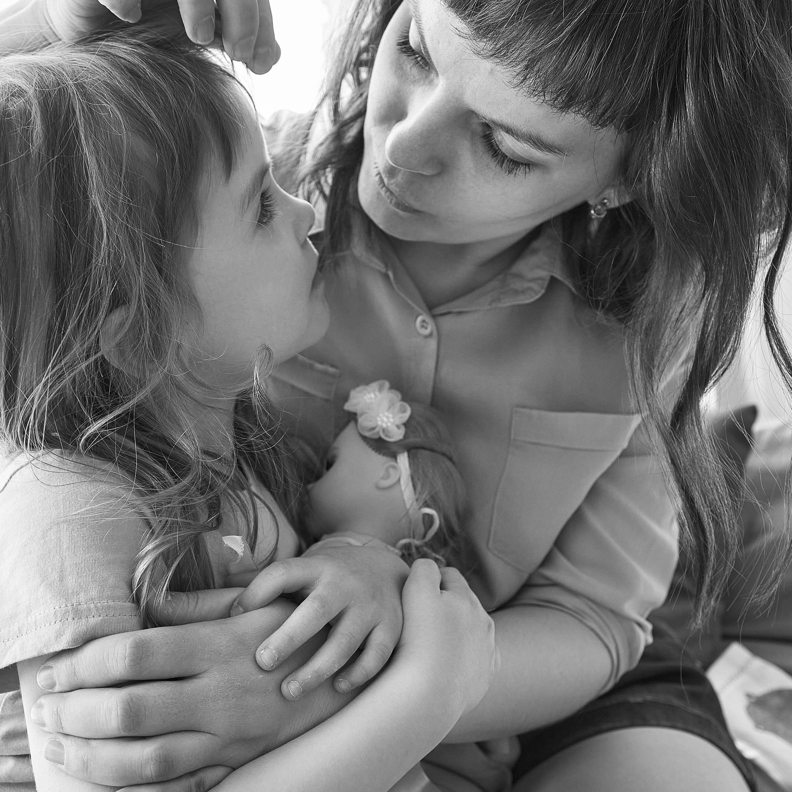 Настя с Анечкой