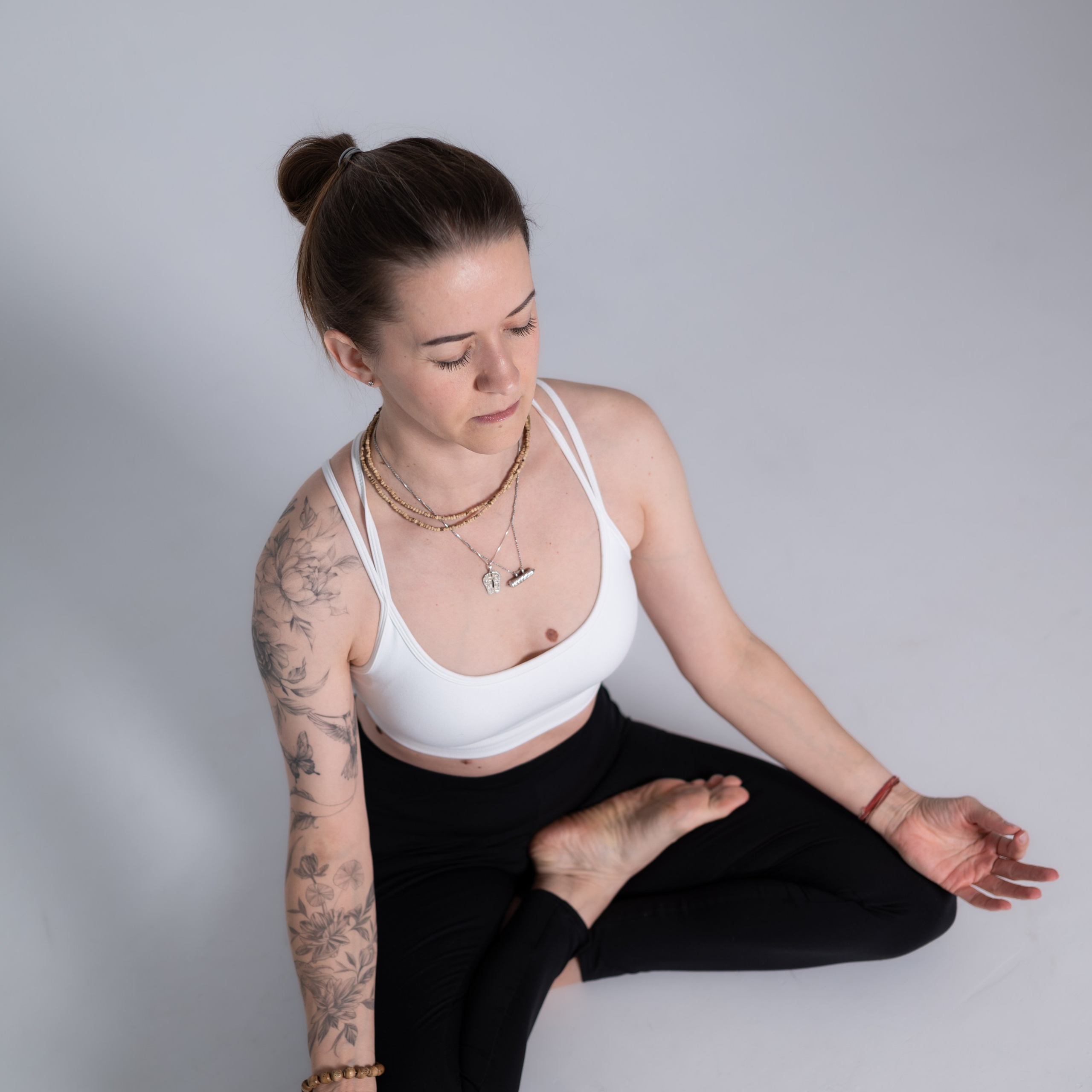 Йога — преподаватель Диана