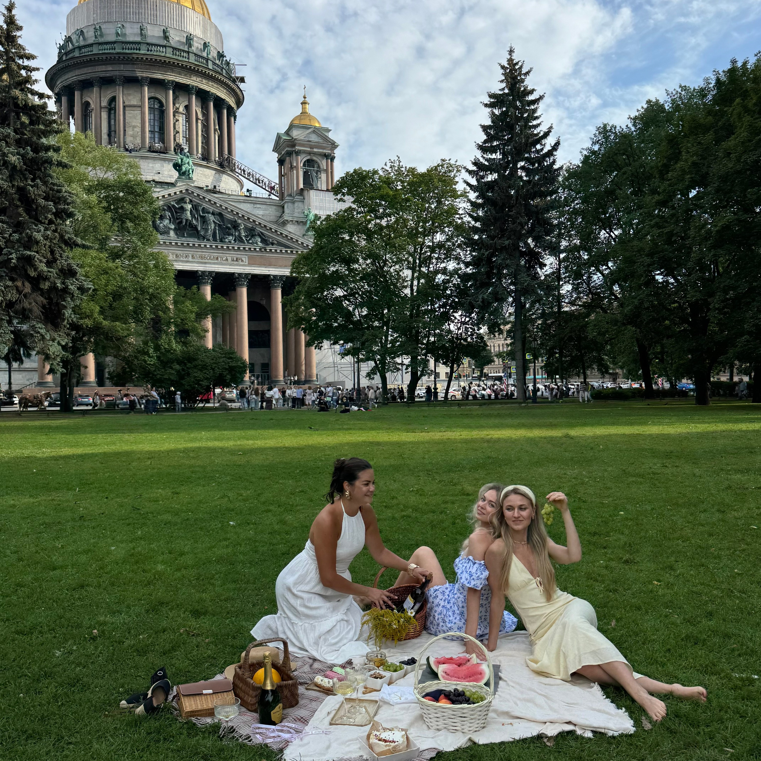 пикник у&nbsp;Исаакиевского