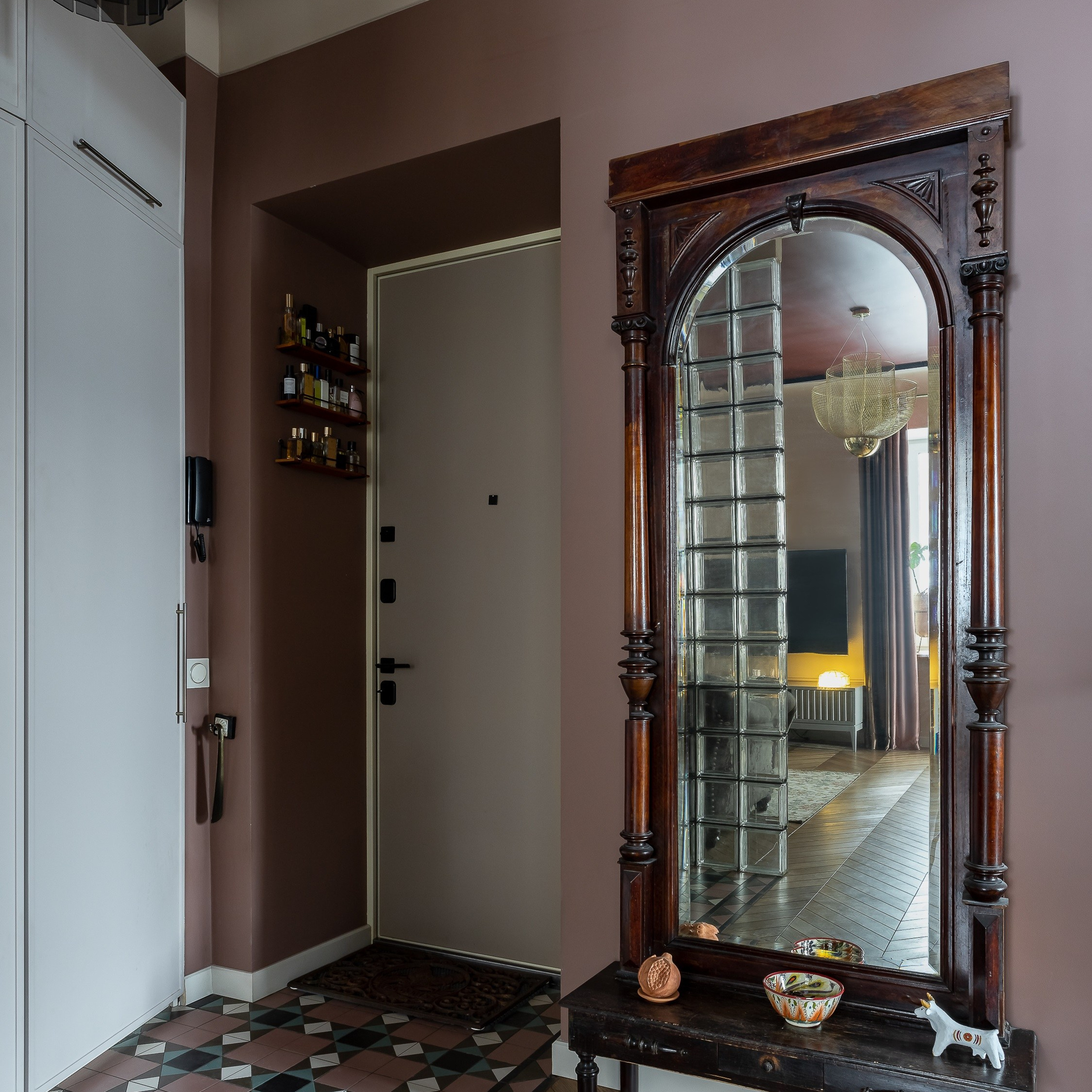 Винтажная квартира в доме начала века на Таганке. Главная