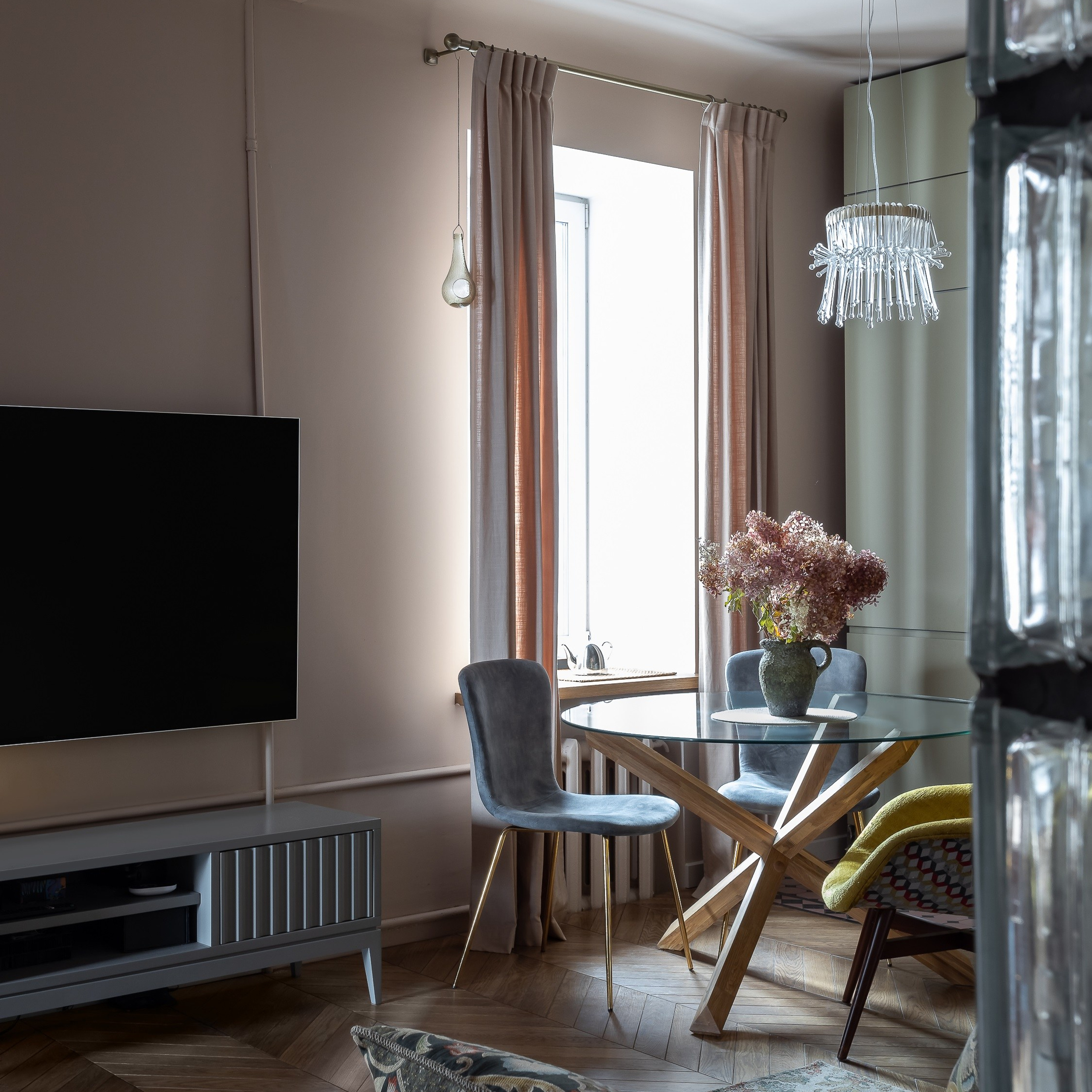 Винтажная квартира в доме начала века на Таганке. Главная