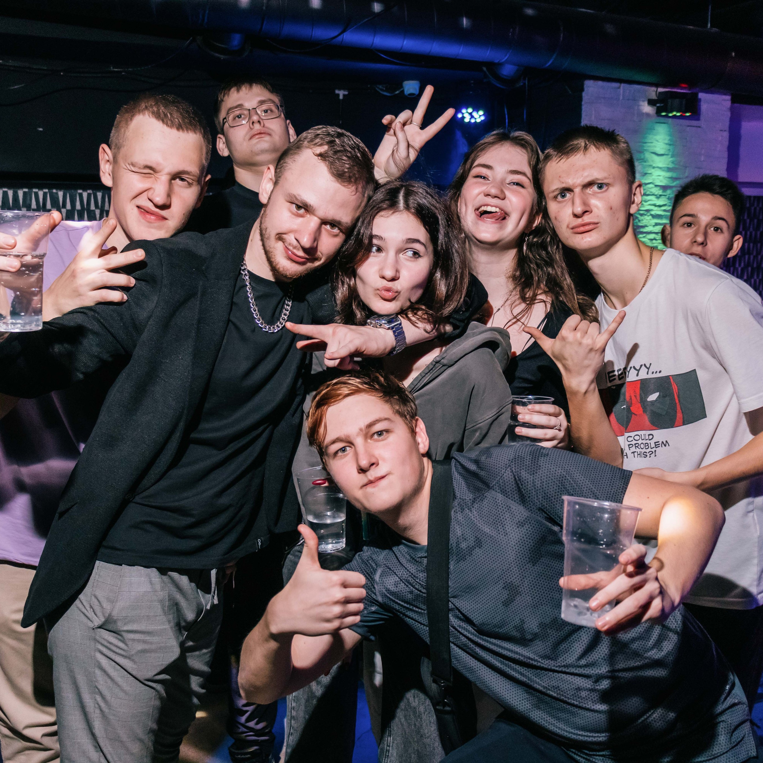 Вечеринка в лофт-пространстве