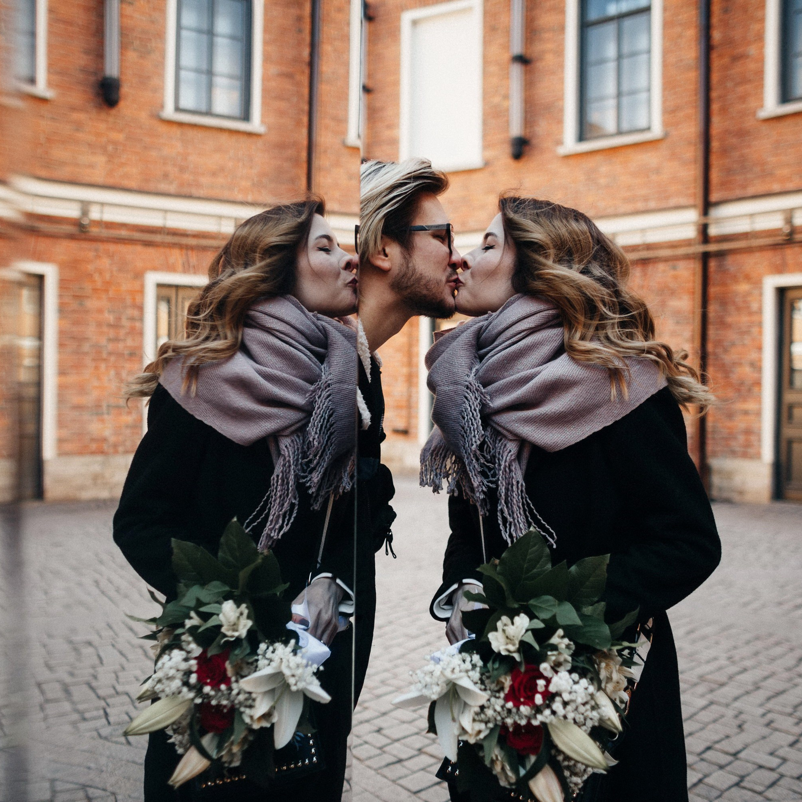 Примечательная пара