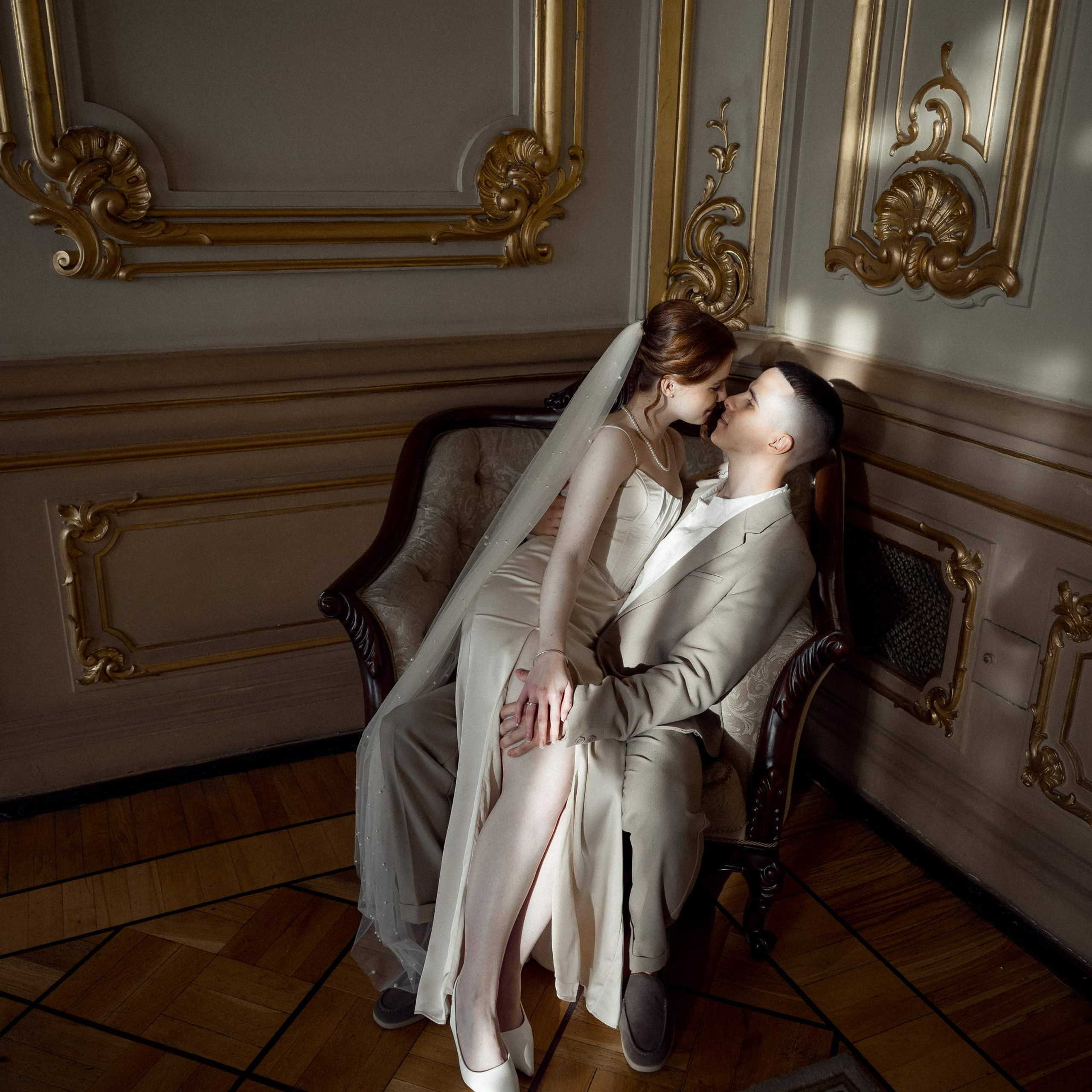 Свадьба в ЗАГСе Адмиралтейского района Санкт-Петербурга. Свадебный фотограф Игорь Брундасов 8PHOTO на свадьбу венчание загс СПб