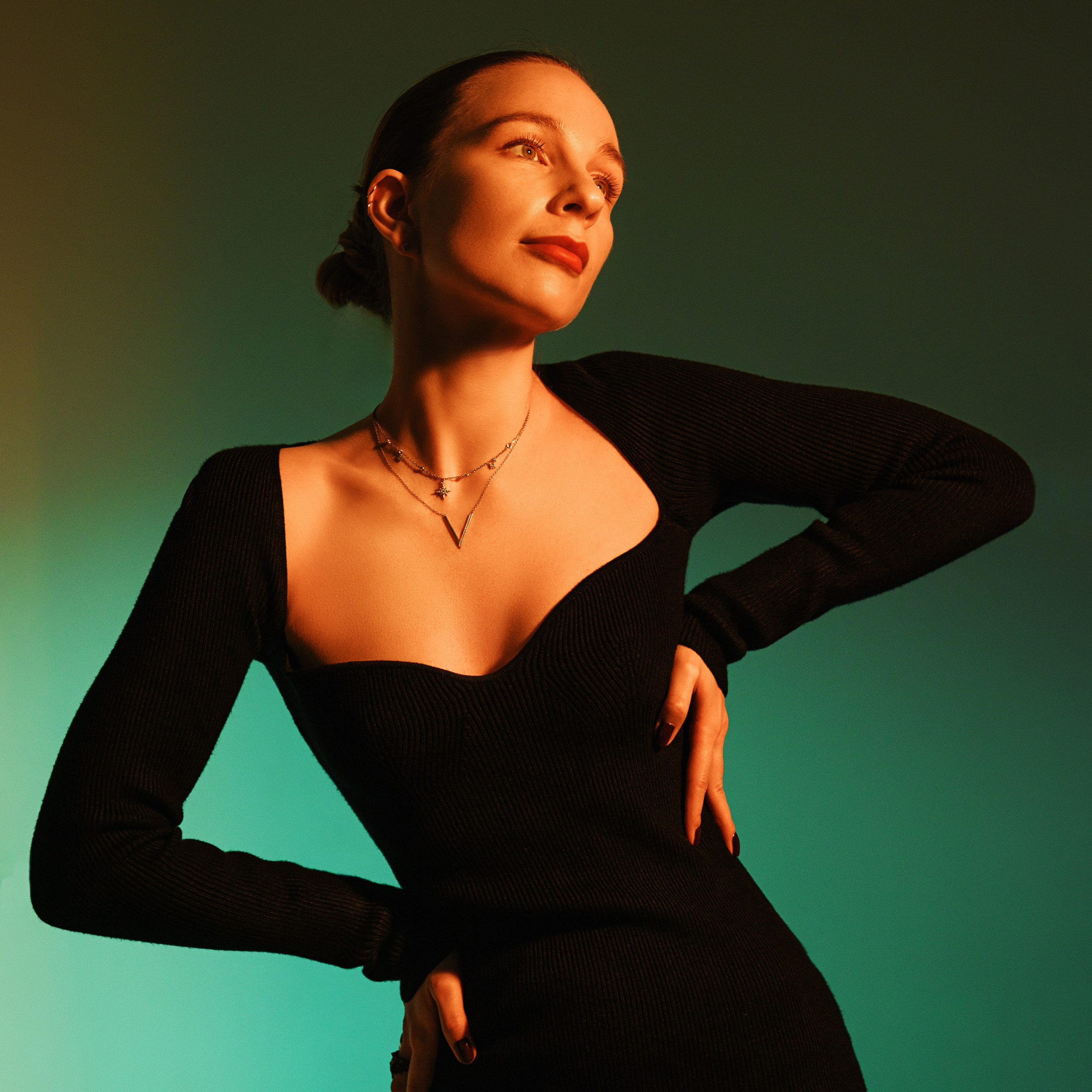 Фотосессия для Веры с&nbsp;цветным светом