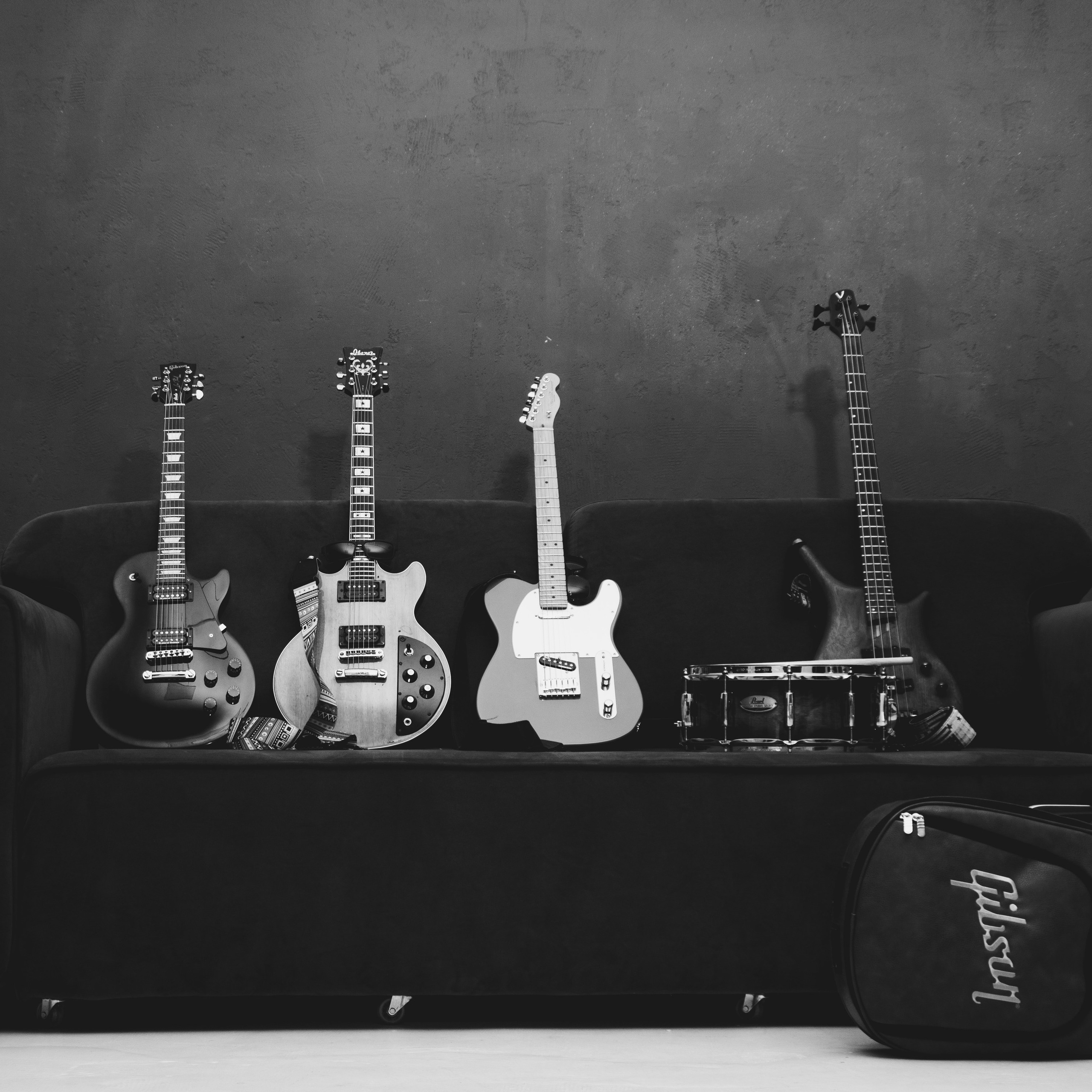 Гитарный натюрморт. Фотография Стремского