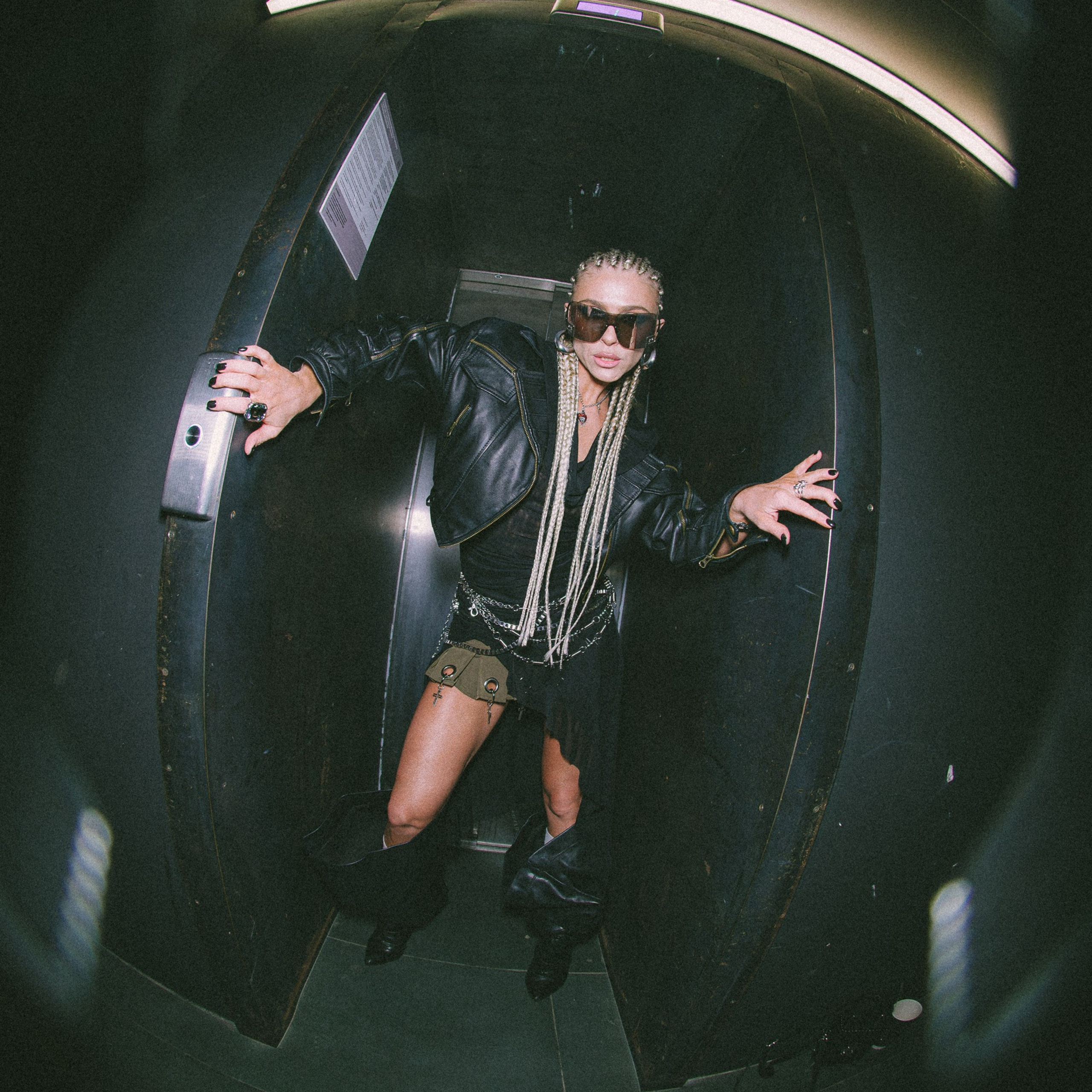 Top 100 Awards' 25. Свадебный и портретный фотограф в Москве Сергей Бузин