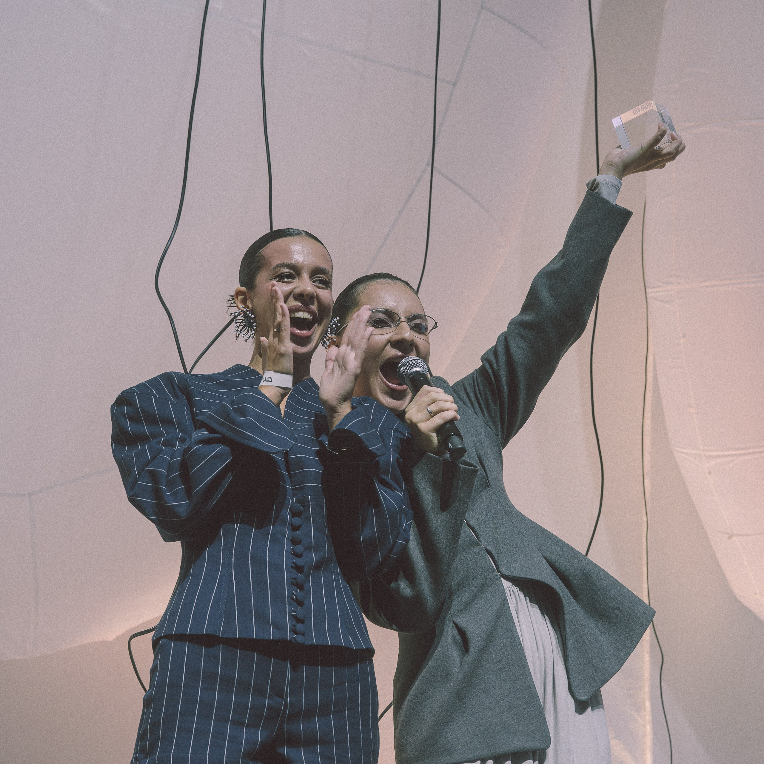 Top 100 Awards' 26. Свадебный и портретный фотограф в Москве Сергей Бузин