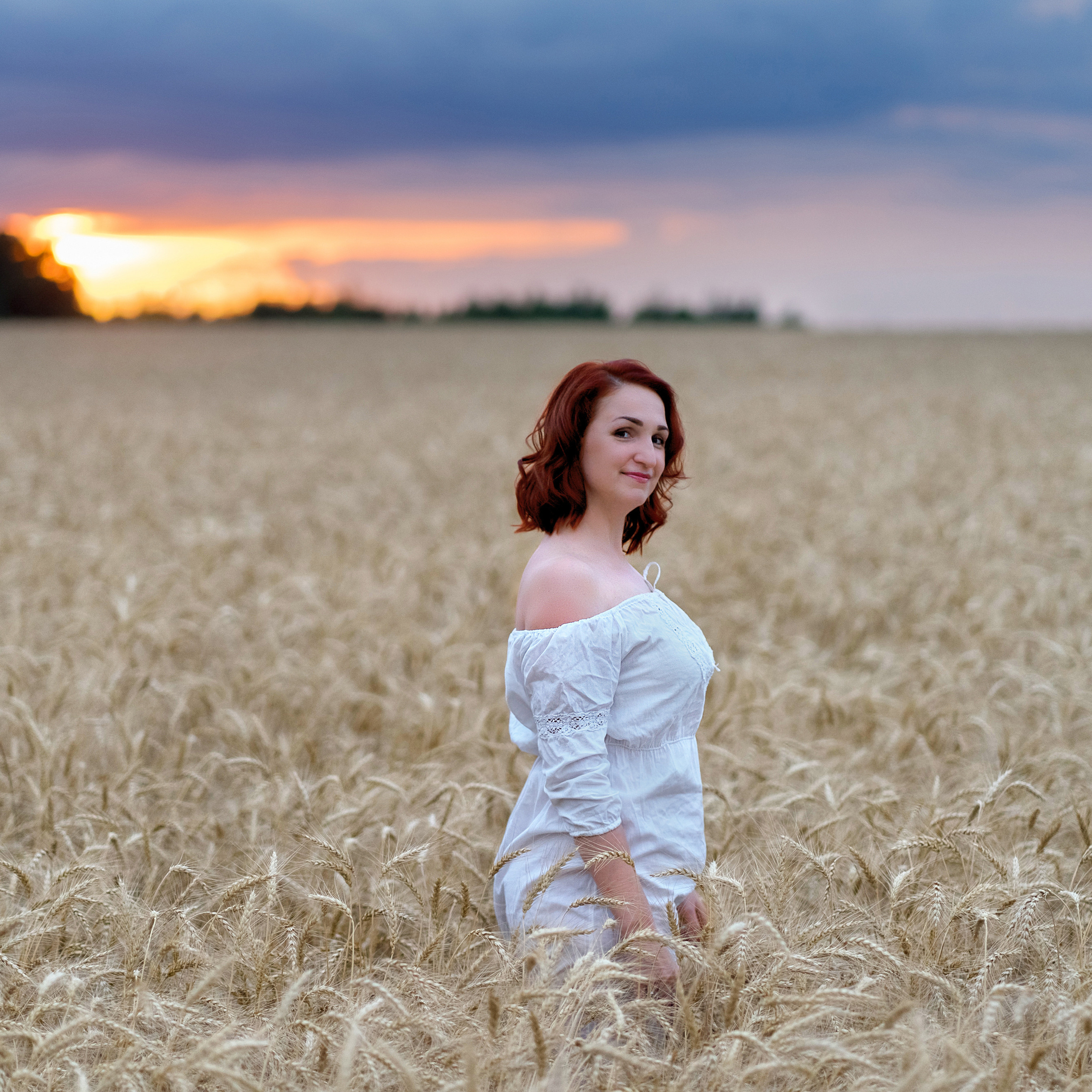 Фотосессия в пшеничном поле