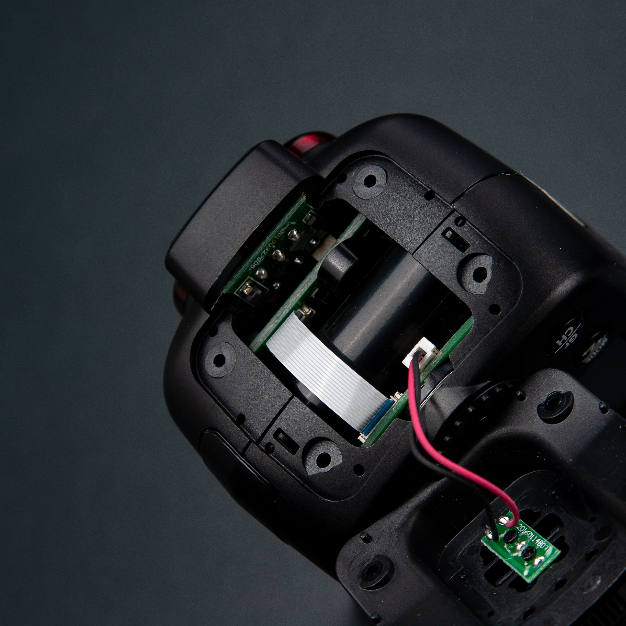 Зачем платить фотографу за съемку, если можно снять на телефон?