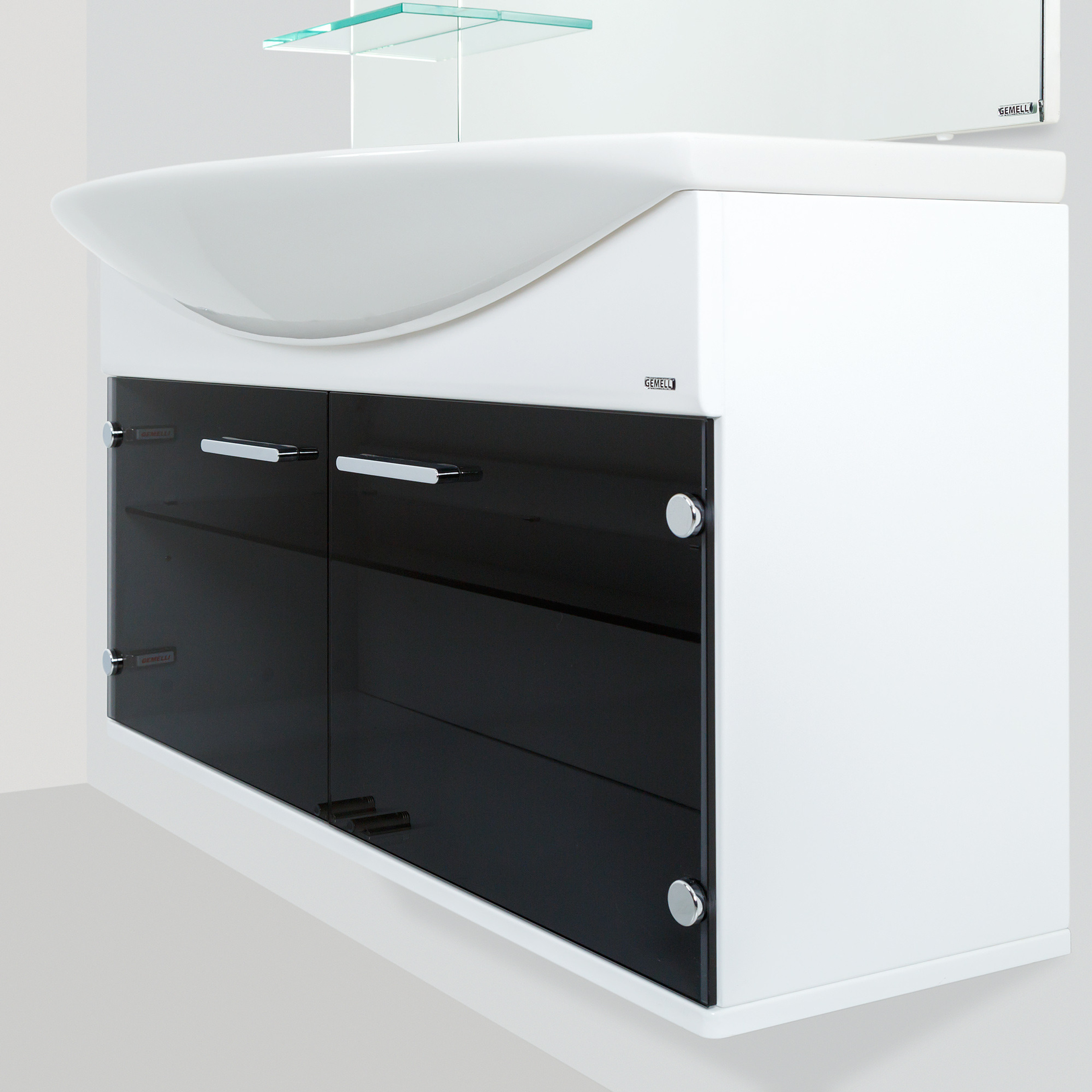 Colorglass: фотосъемка мебели для ванны