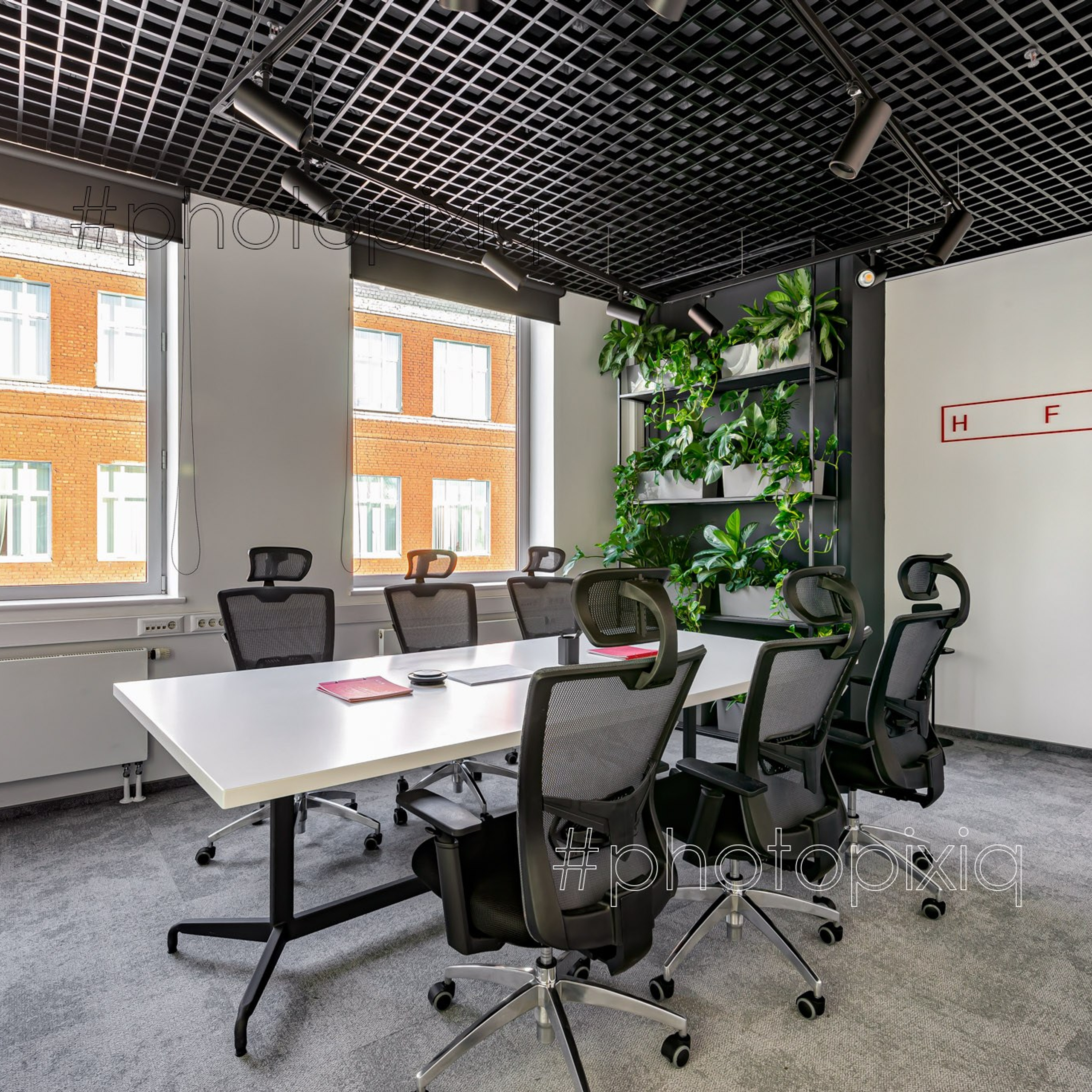 Интерьерная съёмка офиса компании HFLabs