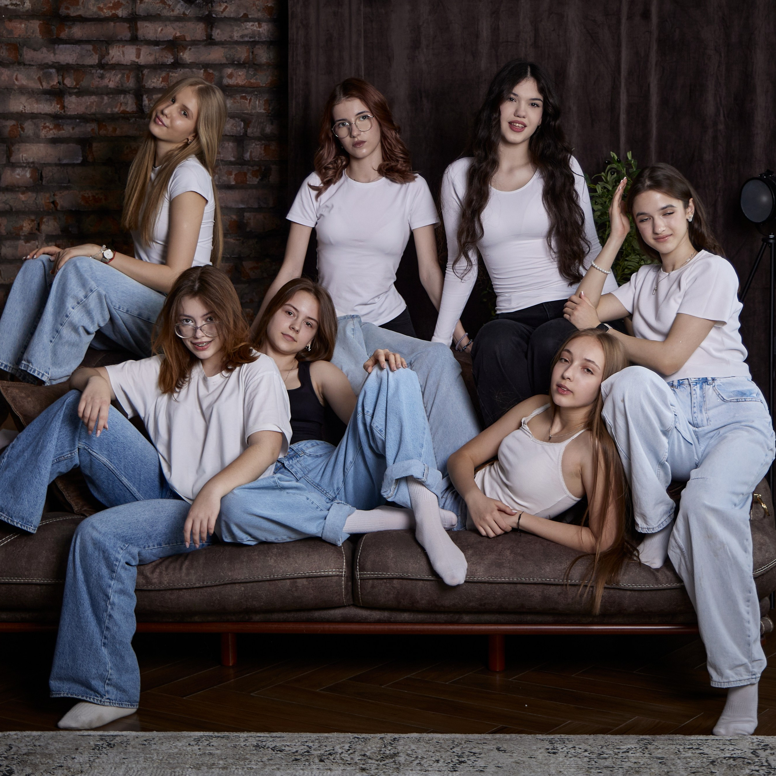 Веселые девчонки