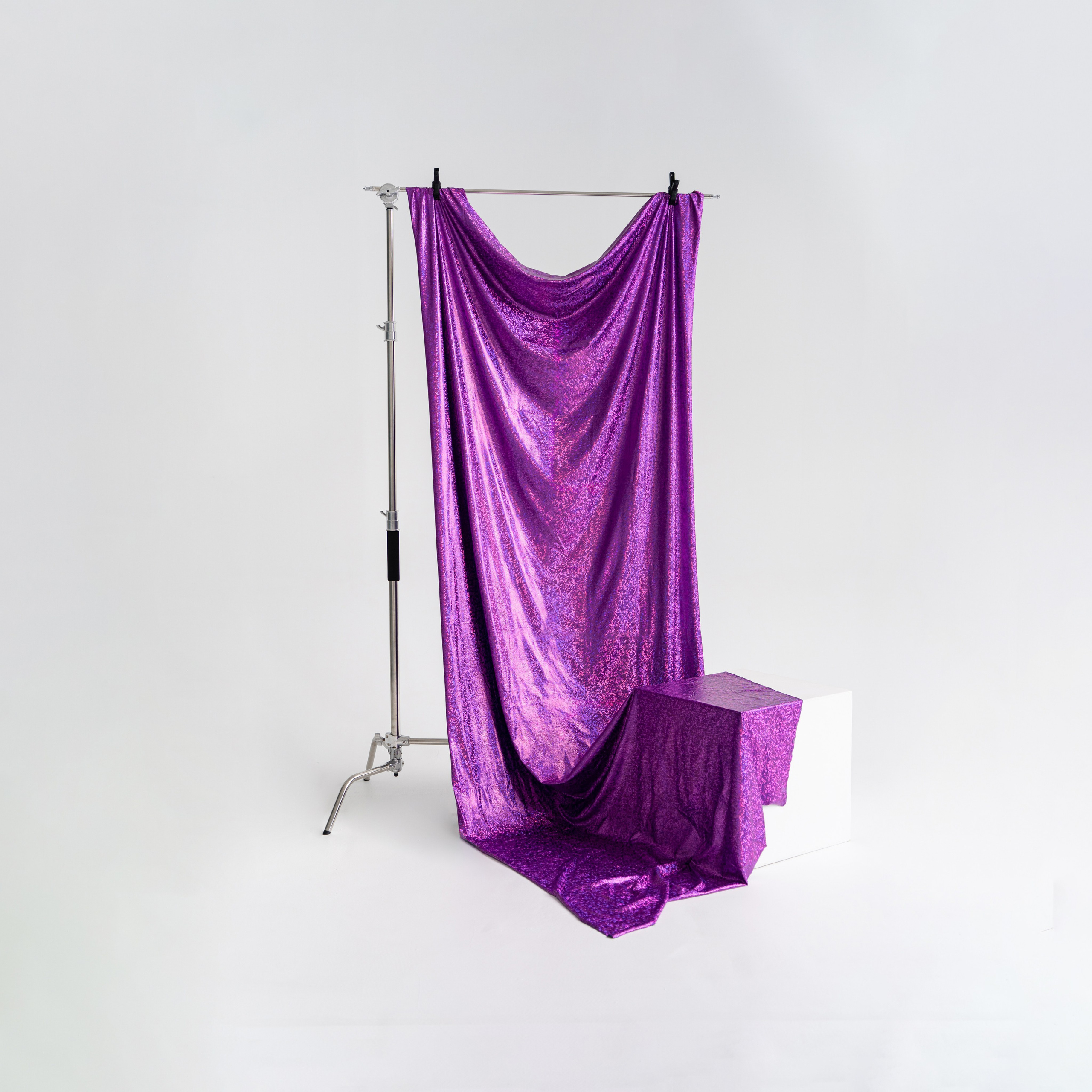 Вблеске — малиновый 145×330см, 500 руб/сутки, бесплатно при аренде в студии