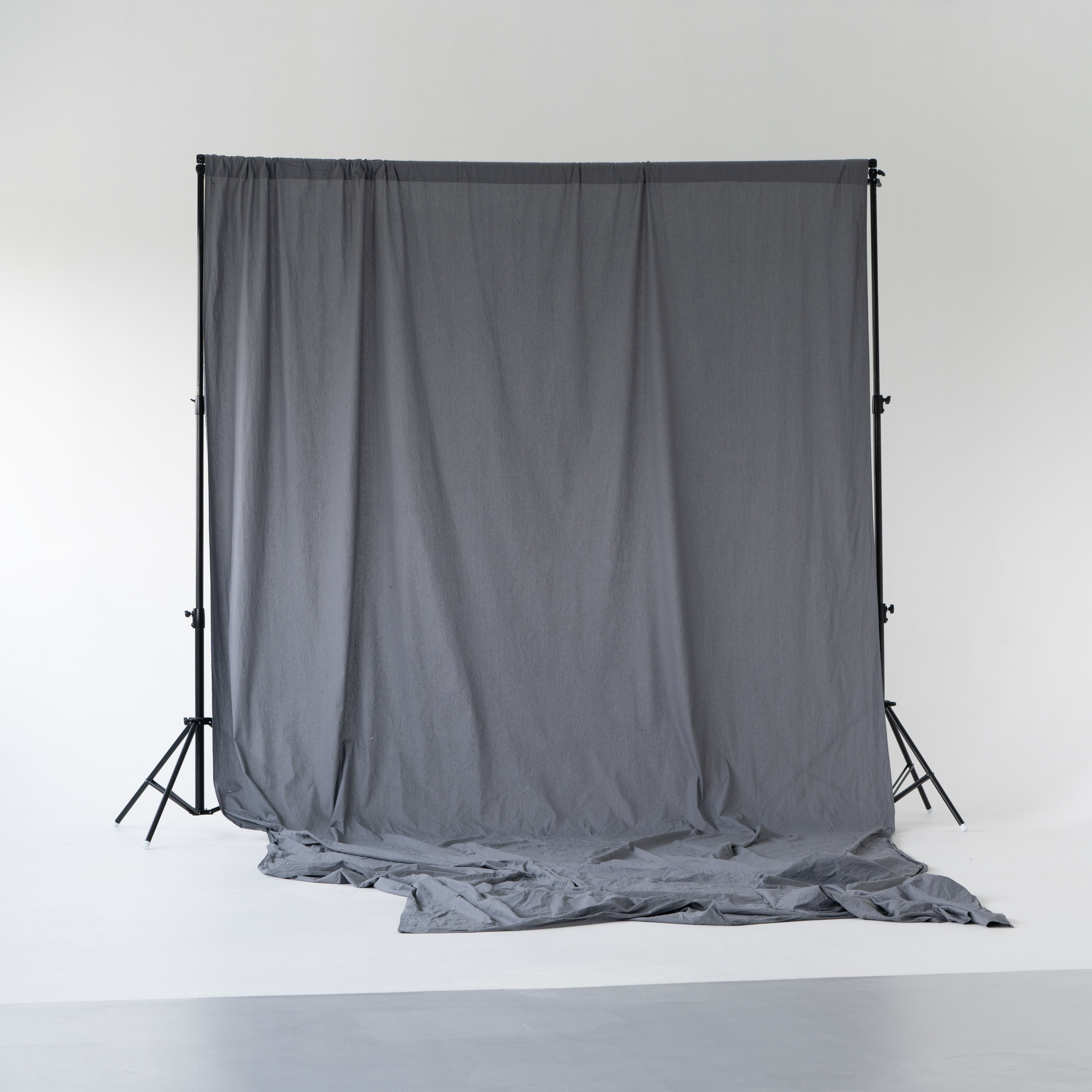 Серый 300×600см, 500 руб/сутки, бесплатно при аренде в студии