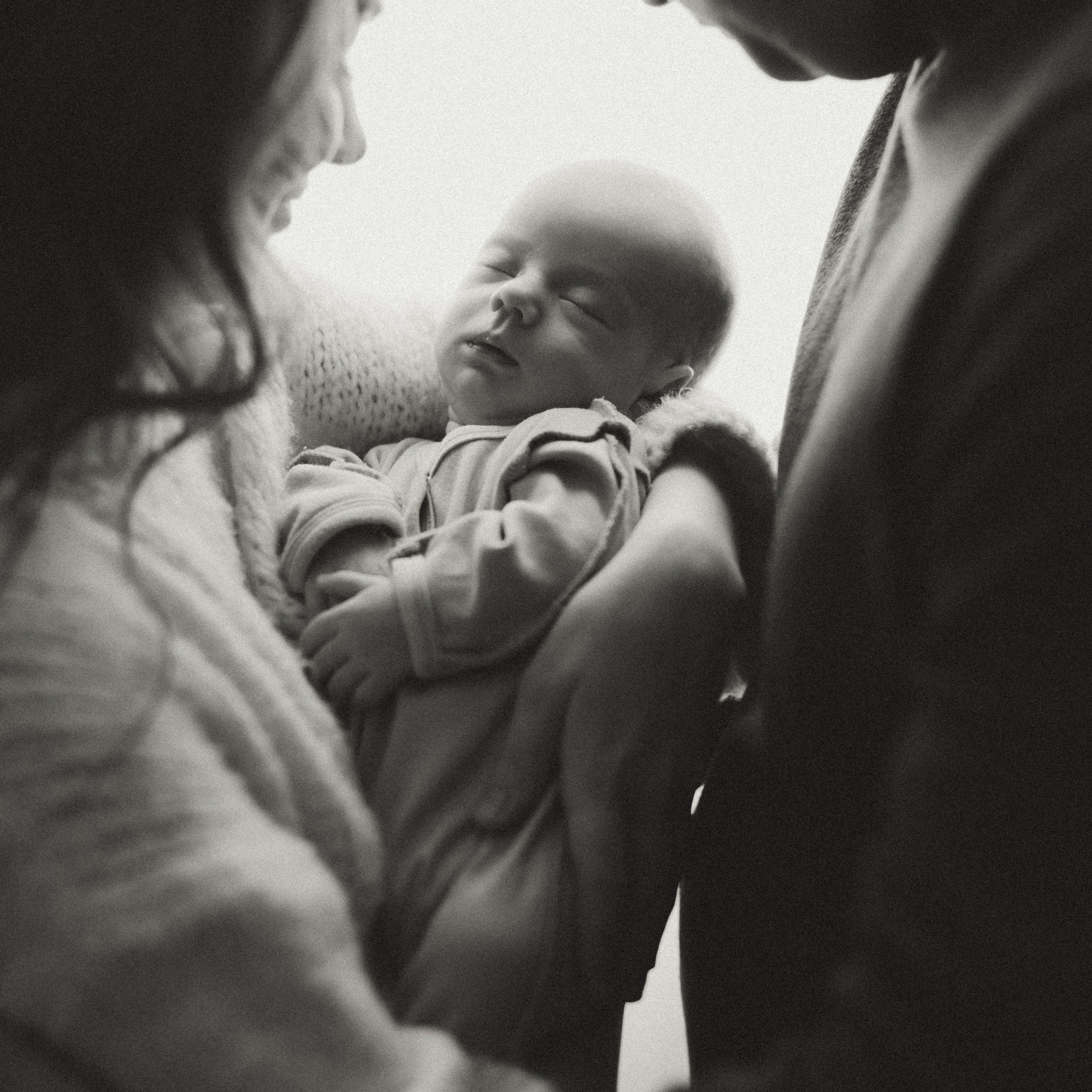 Первый месяц. Мама, папа и малыш.