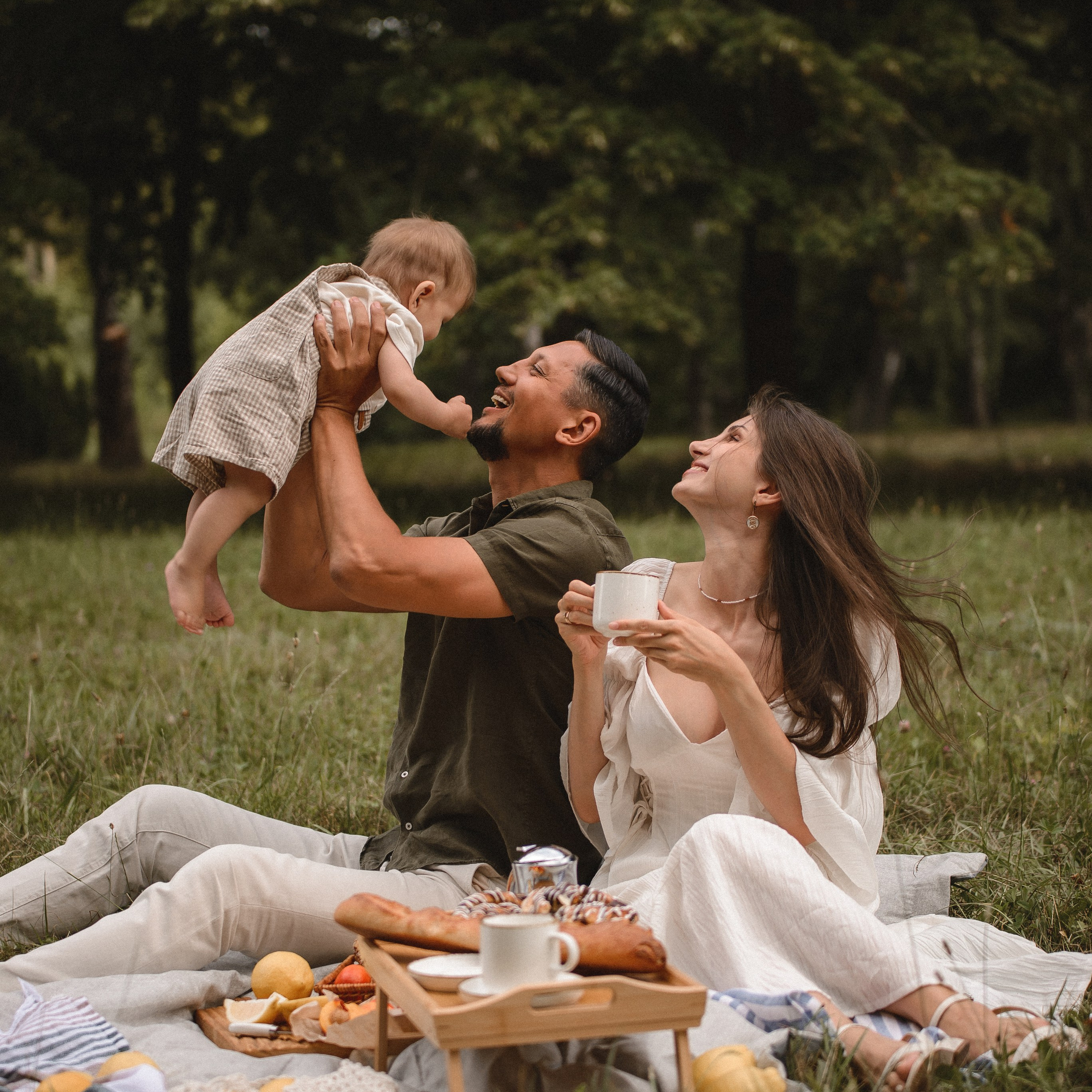 Пикник одним летним вечером.