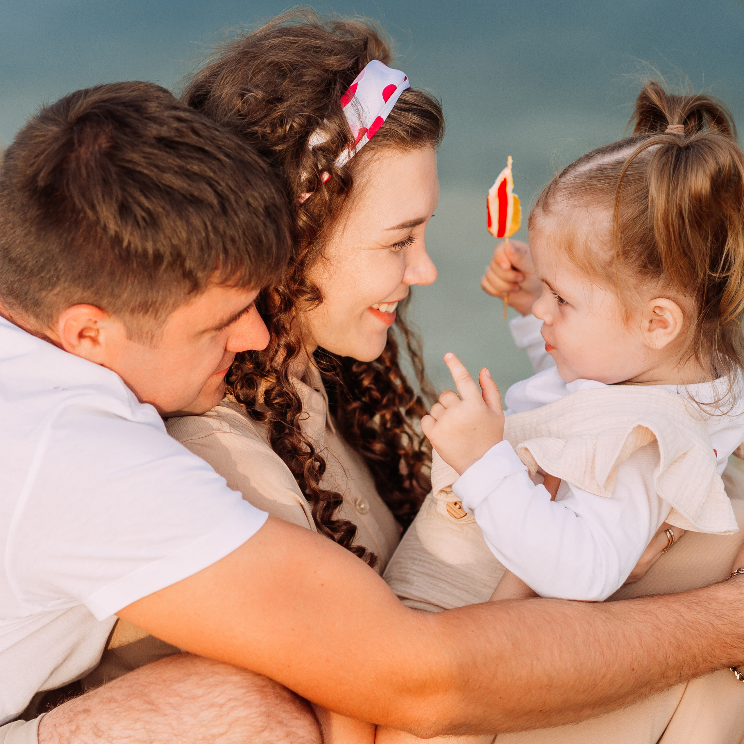 Карьер три человека и фотограф