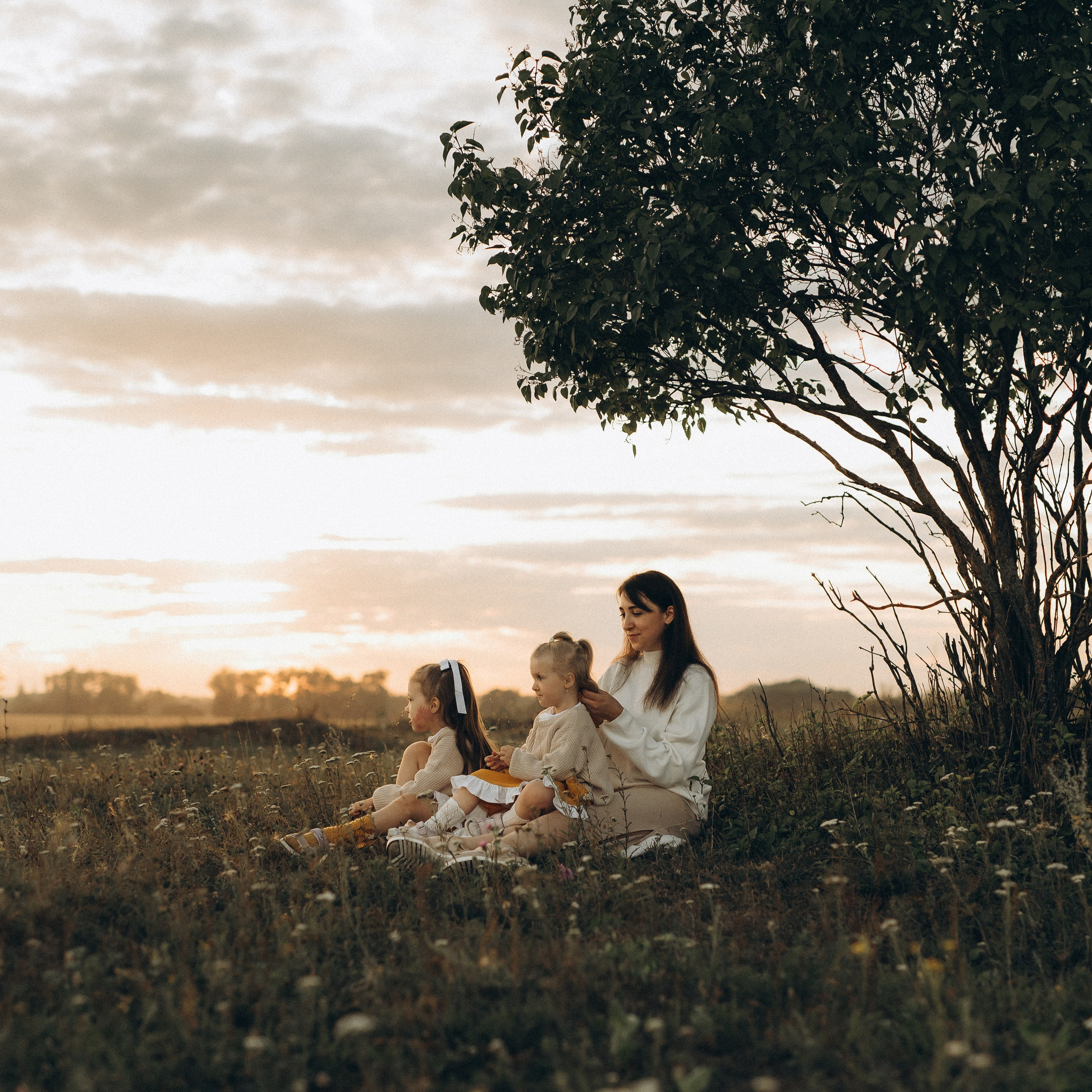 Таня, Даша и София