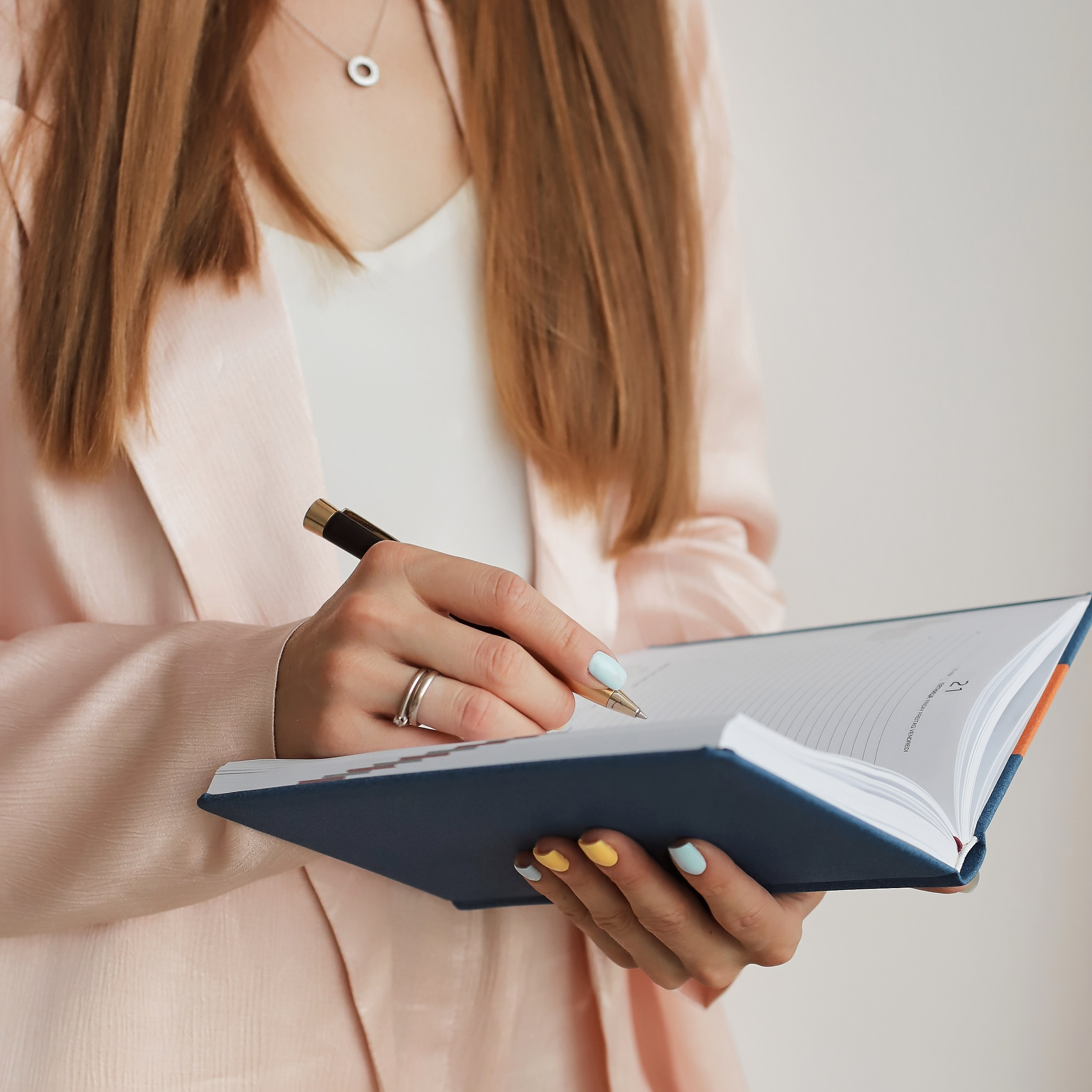 Индивидуальный женский портрет в студии