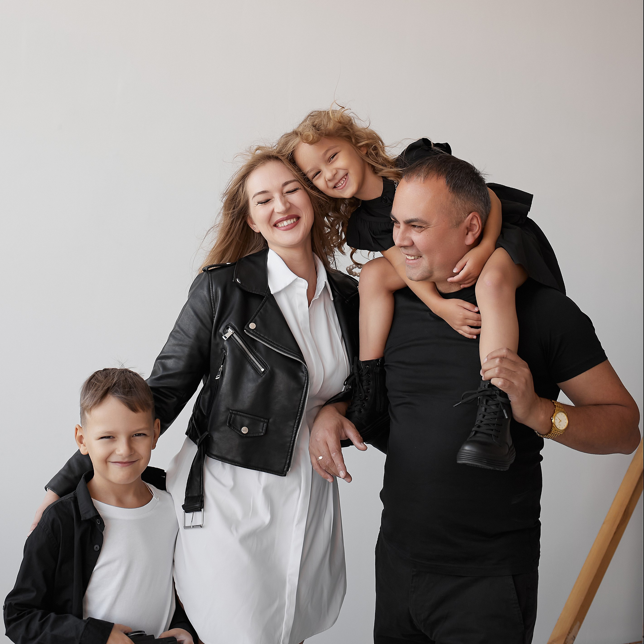 Студийные семейные фотосъемки