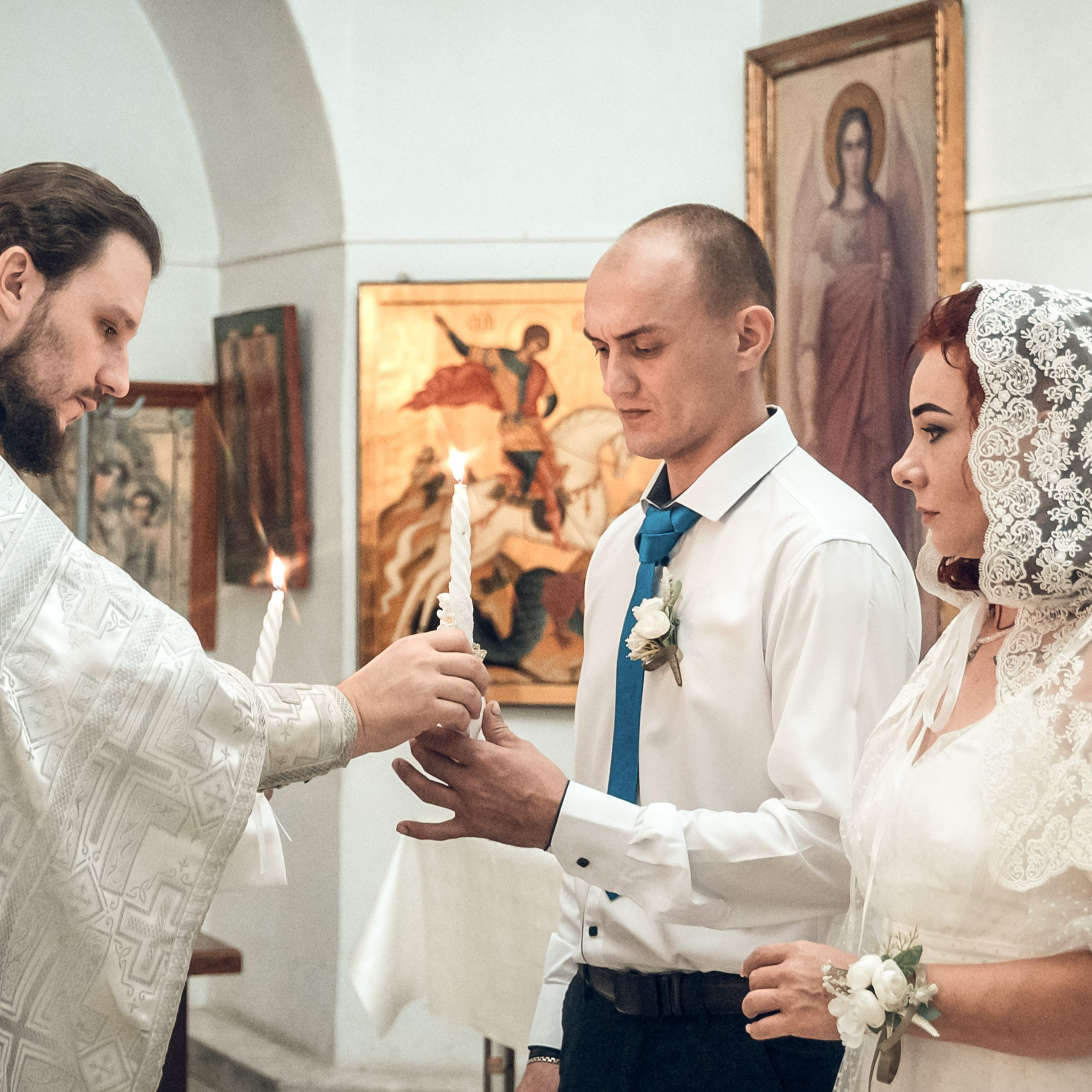 Таинство Венчания Алексея и Юлии в храмеРождества Христова