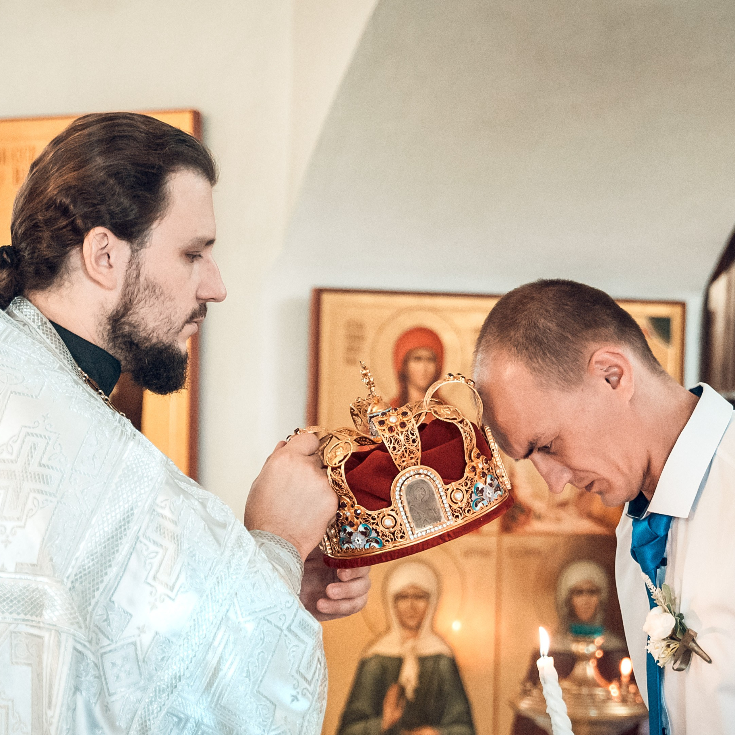 Таинство Венчания Алексея и Юлии в храмеРождества Христова