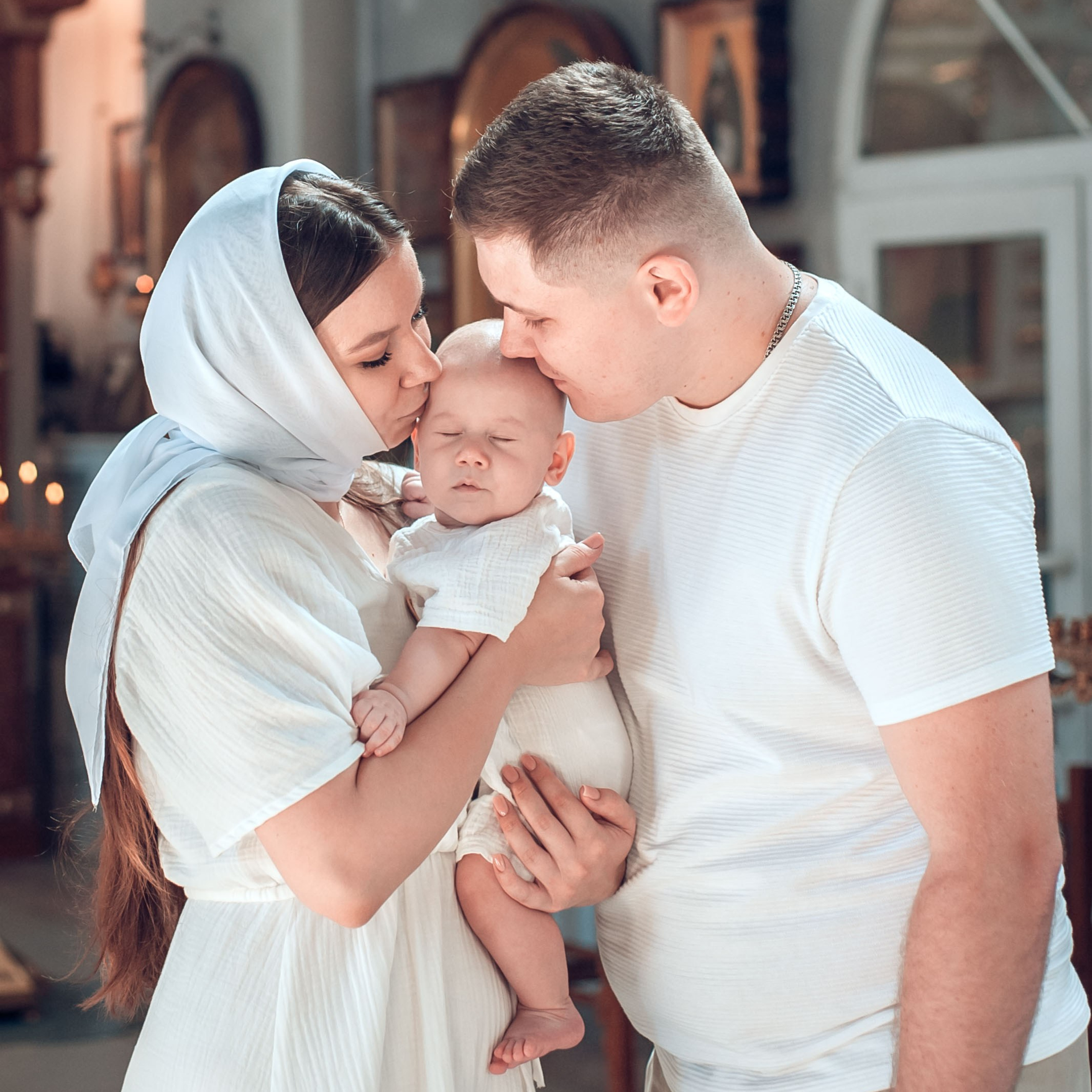 Таинство Крещения Артема в храме Николая Чудотворца