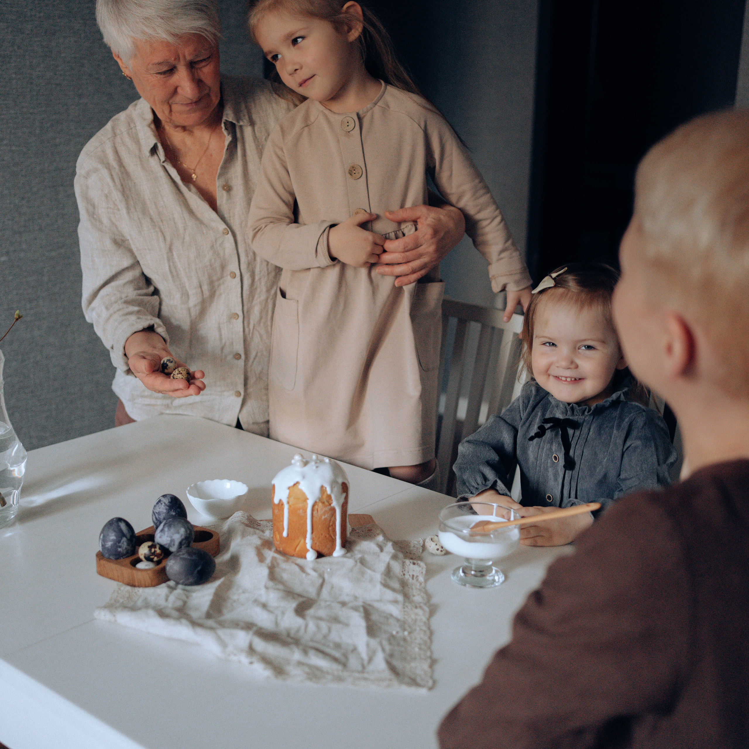 3 поколения женщин