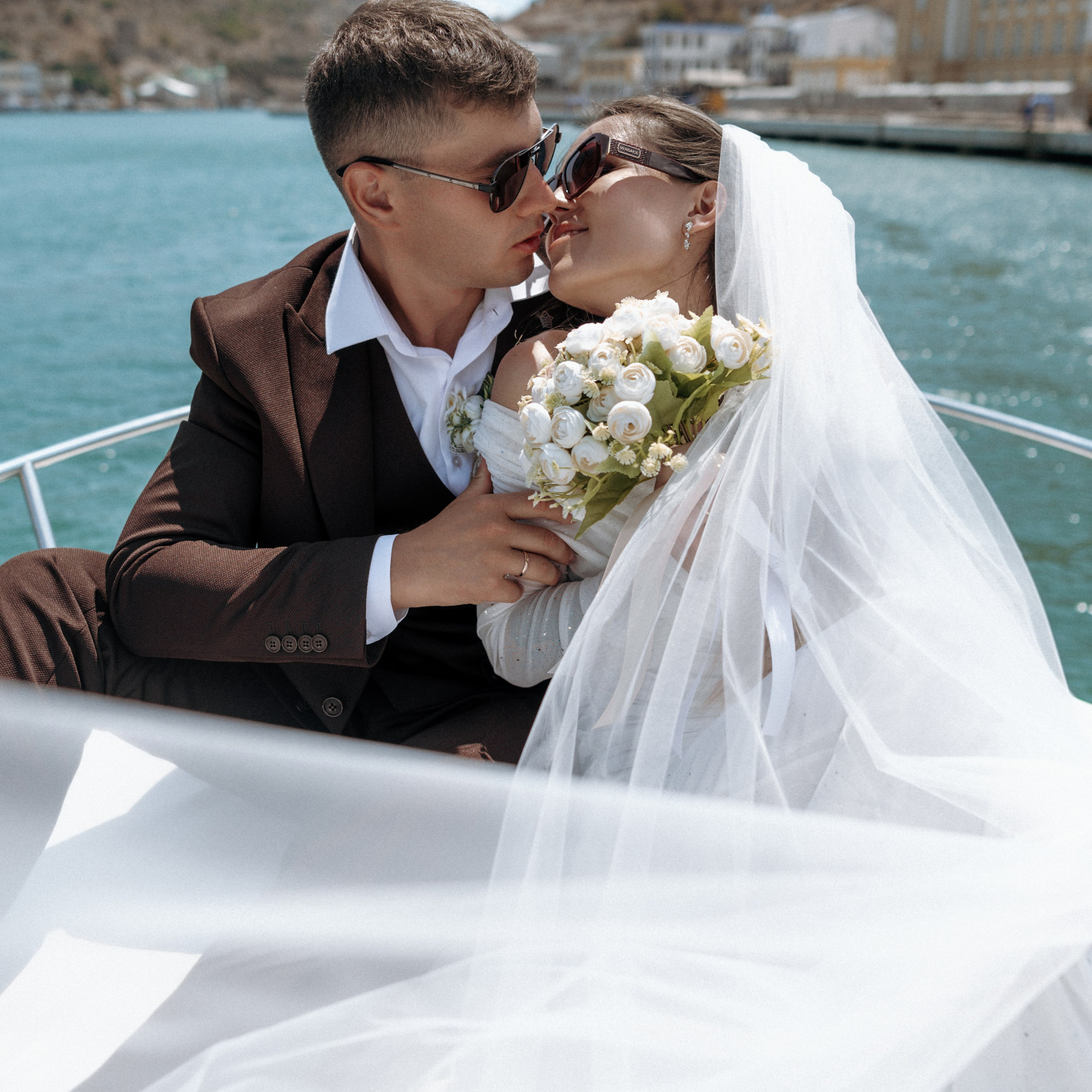 Руслан и Анна. Яхта. Свадебный фотограф в Севастополе