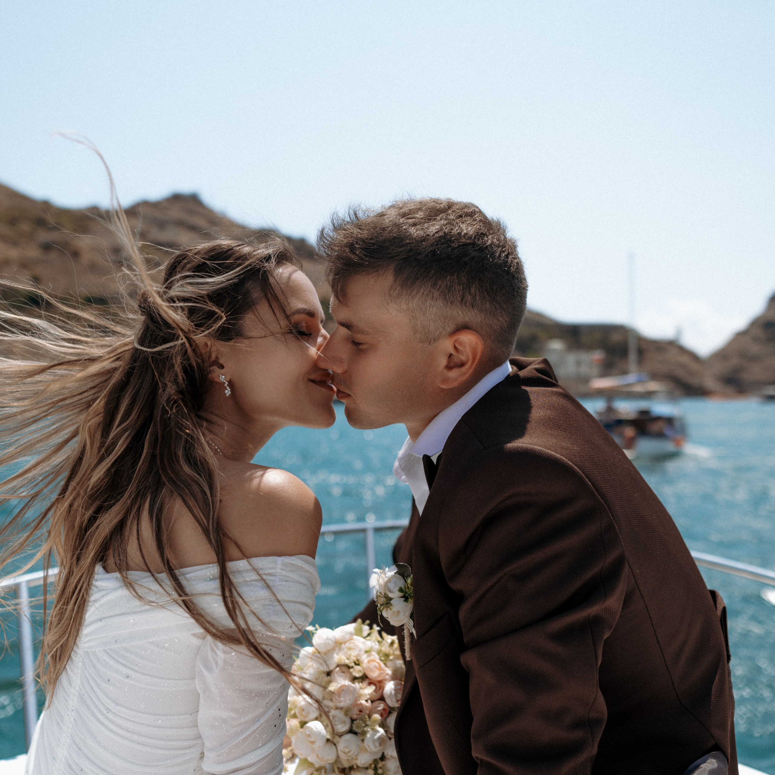 Руслан и Анна. Яхта. Свадебный фотограф в Севастополе