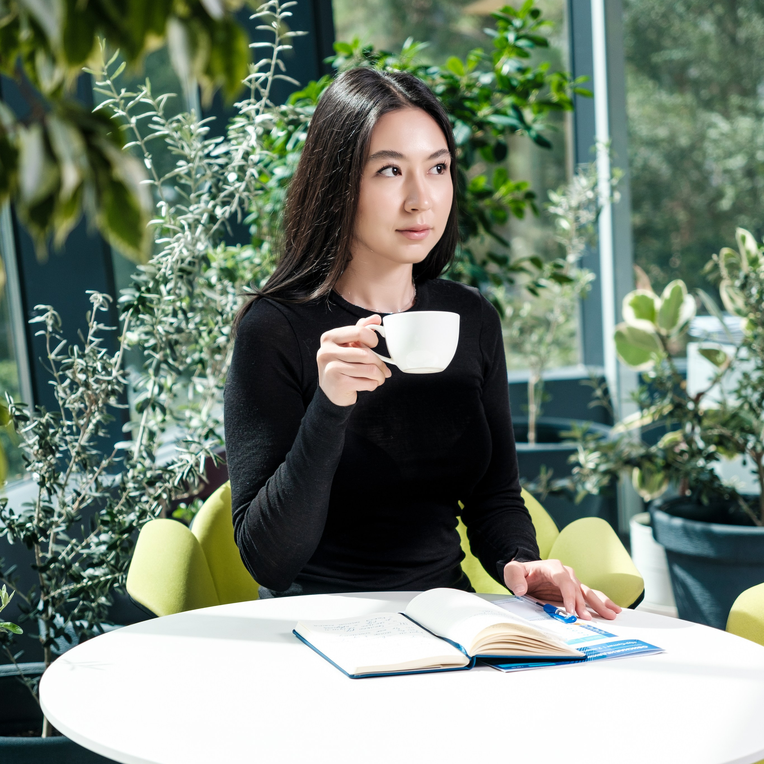 Бизнес портрет Алматы фотосессия в студии