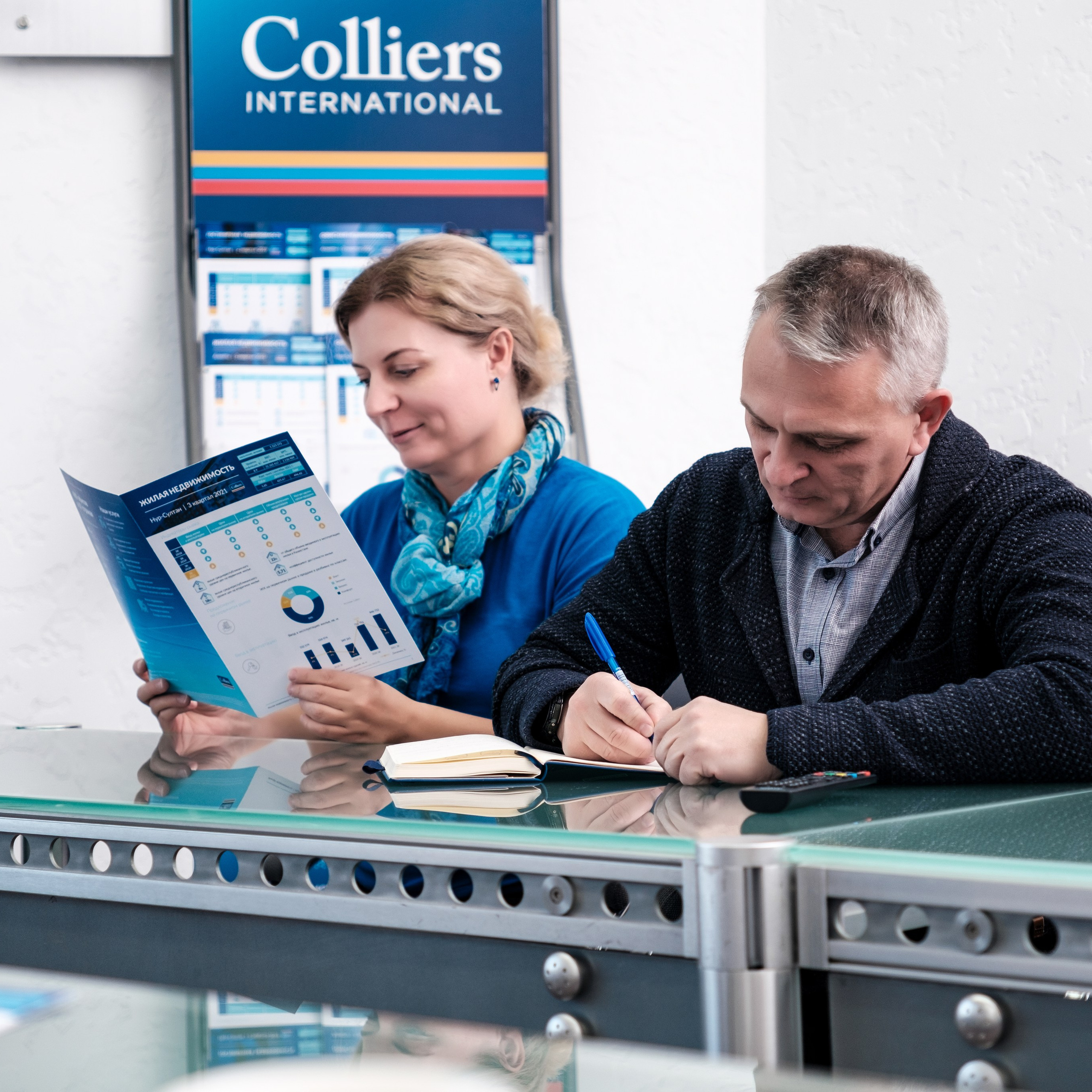 Бизнес портрет Алматы фотосессия в студии